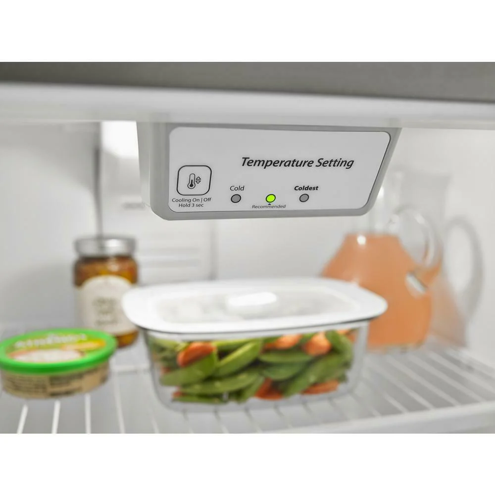Amana ART308FFDB 30-inch Wide Top-Freezer Refrigerator with Garden Fresh™ Crisper Bins - 18 cu. ft. - Image 2