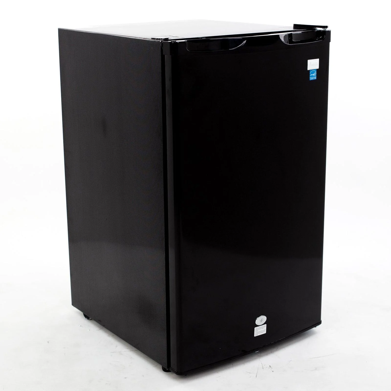 4.4 cu. ft. Compact Refrigerator - Image 4