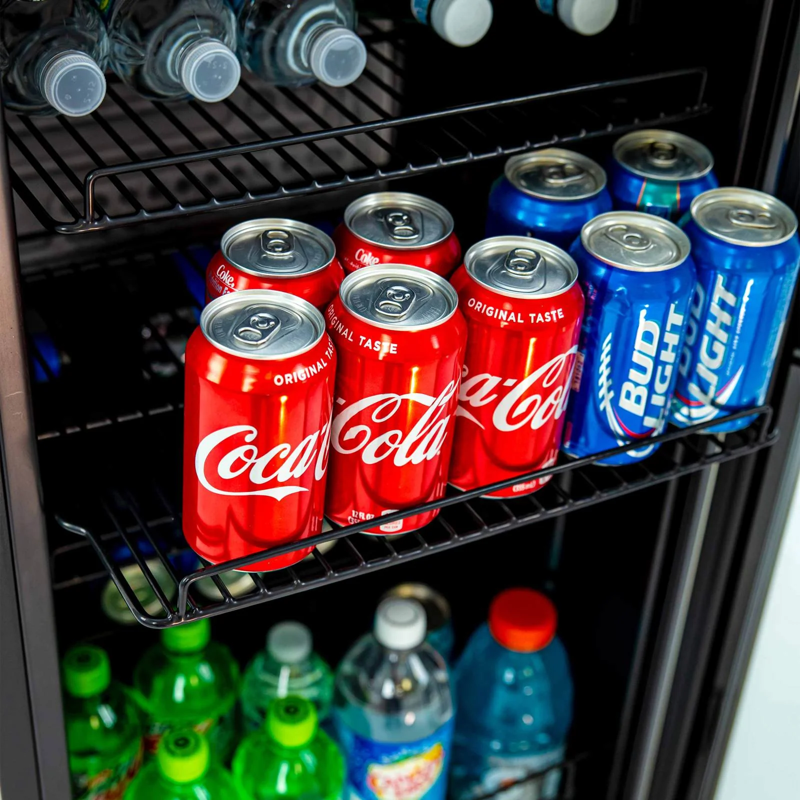 BCA306SSIS Avanti Beverage Center, 108 Can Capacity - Image 5