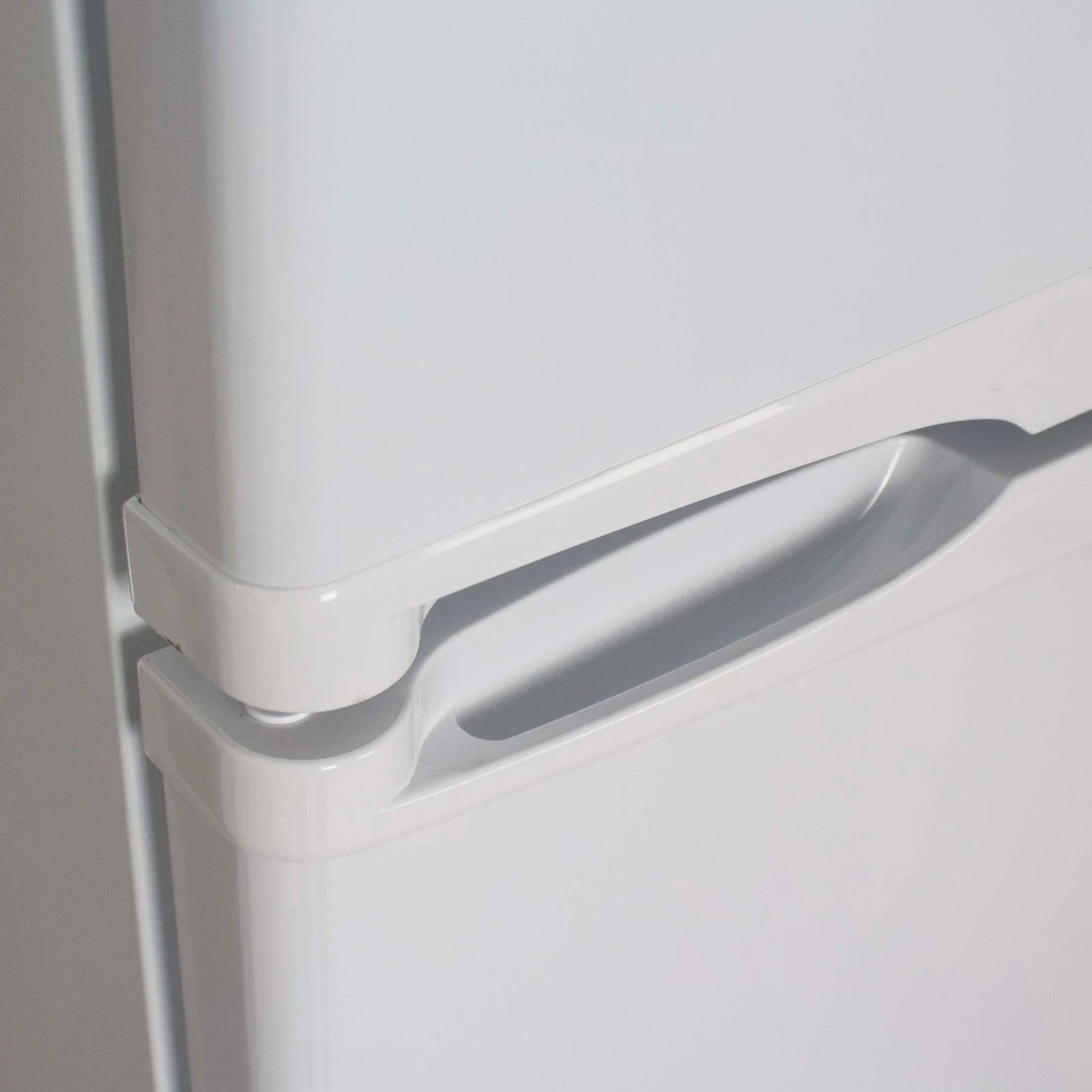 RA733B3S Avanti Apartment Refrigerator, 7.3 cu. ft - Stainless Steel / 7.3 cu. ft. - Image 17