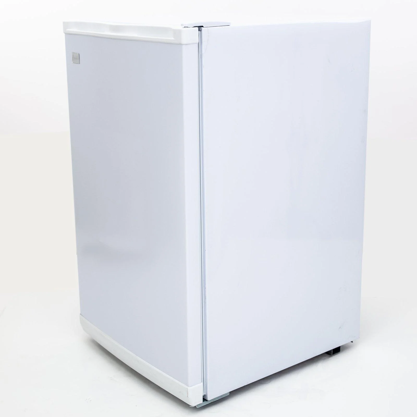 VF306 Avanti 2.8 cu. ft. Vertical Freezer - Image 5