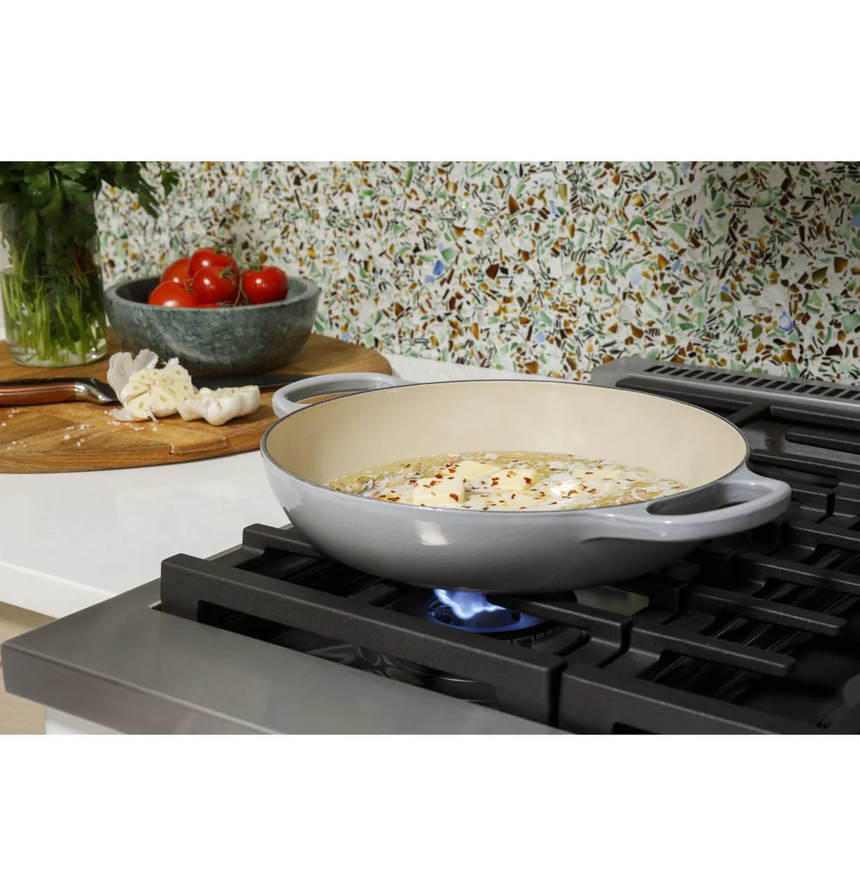 Cafe C2Y486P2TS1 CAF(EBACK)™ 48" Smart Dual-Fuel Commercial-Style Range with 6 Burners and Griddle (Natural Gas) - Image 27