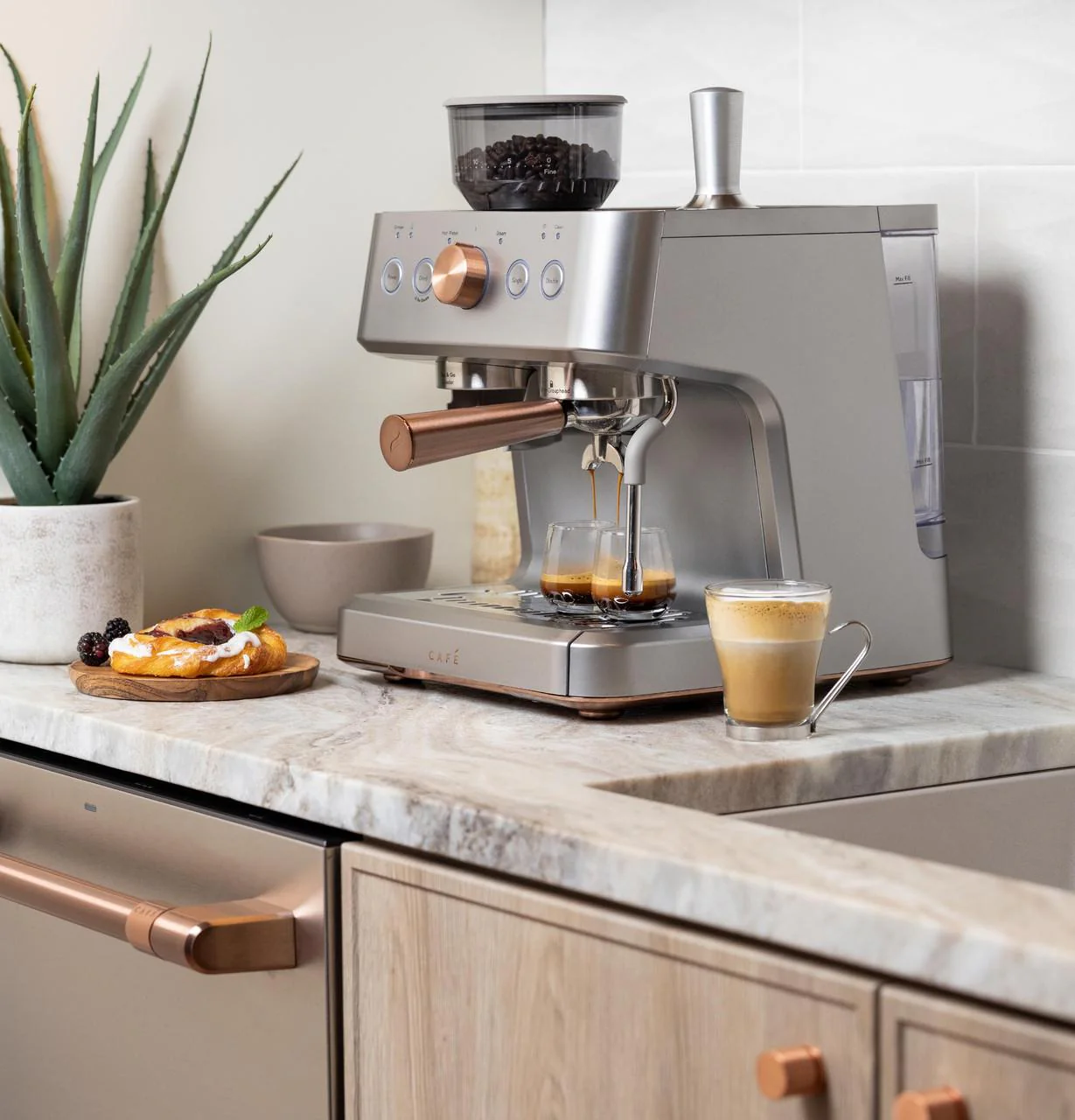 Cafe C7CESAS2RS3 CAF(EBACK)™ BELLISSIMO Semi Automatic Espresso Machine + Frother - Image 9