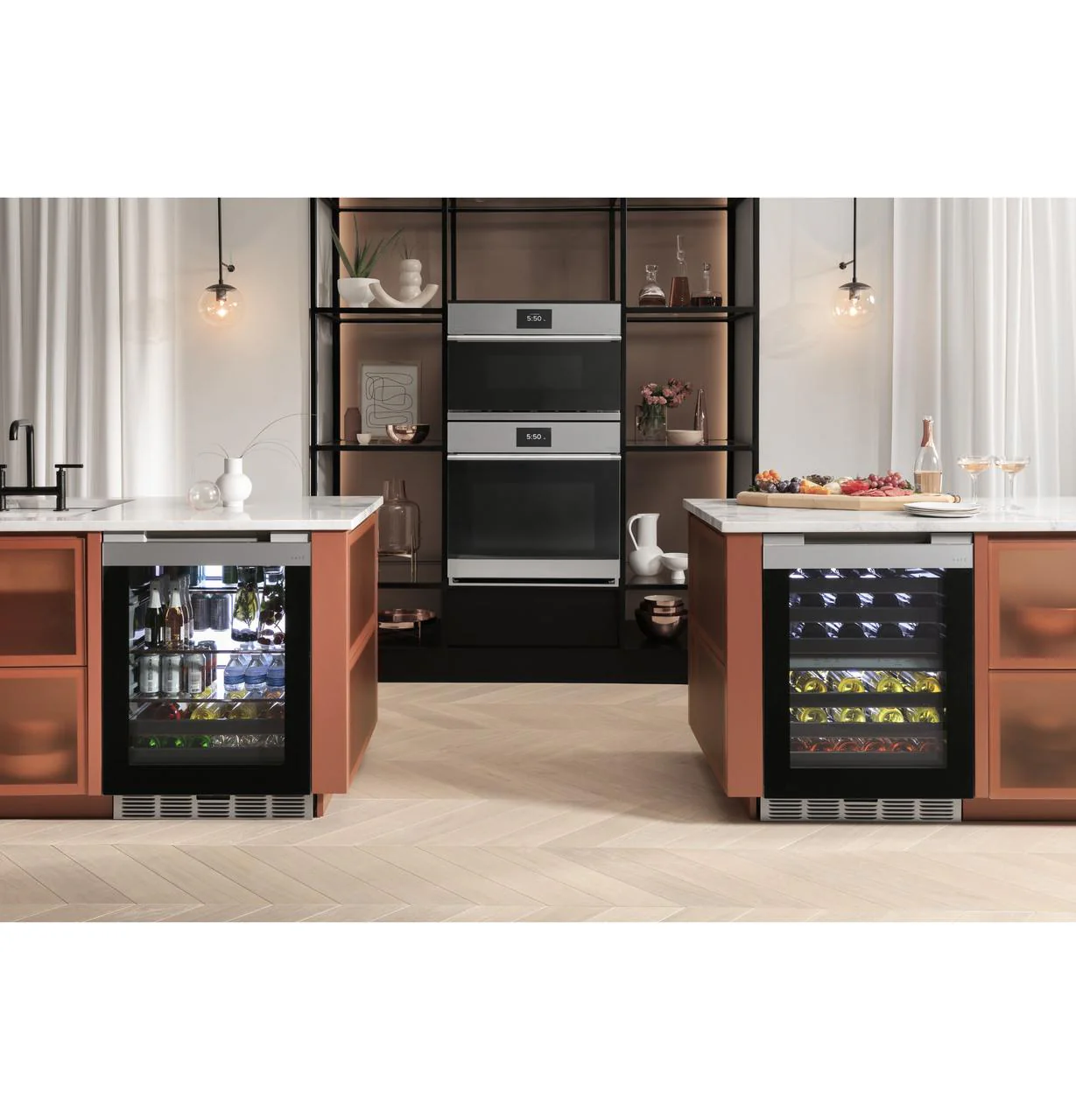 Cafe CCR06BM2PS5 CAF(EBACK)™ Beverage Center in Platinum Glass - Image 15