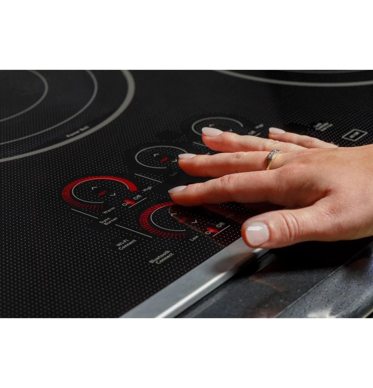 Cafe CEP90301TBB CAF(EBACK)™ 30" Touch-Control Electric Cooktop - Image 8