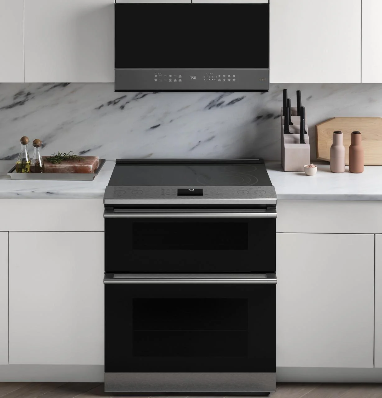 Caf(eback)™ 30" Smart Slide-In, Front-Control, Radiant and Convection Double-Oven Range in Platinum Glass - Image 12