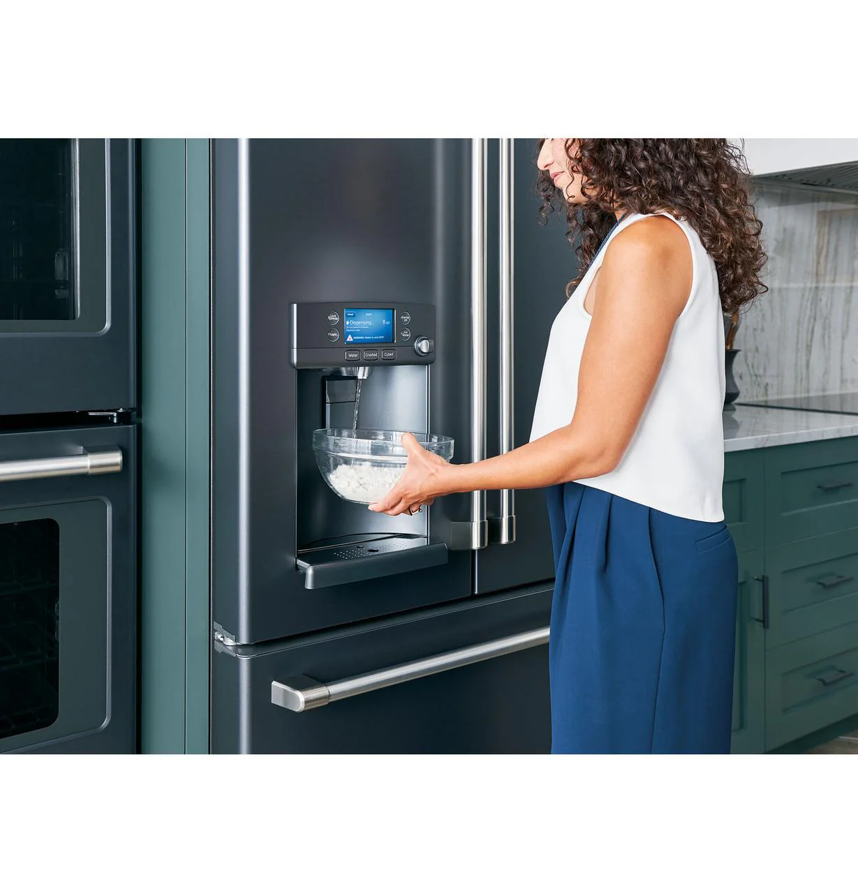 Cafe CFE28TP3MD1 CAF(EBACK)™ ENERGY STAR® 27.7 Cu. Ft. Smart French-Door Refrigerator with Hot Water Dispenser - Image 12