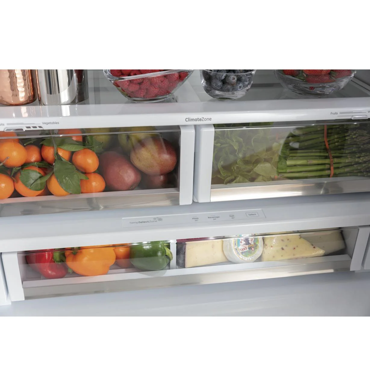 Cafe CFE28TP3MD1 CAF(EBACK)™ ENERGY STAR® 27.7 Cu. Ft. Smart French-Door Refrigerator with Hot Water Dispenser - Image 16