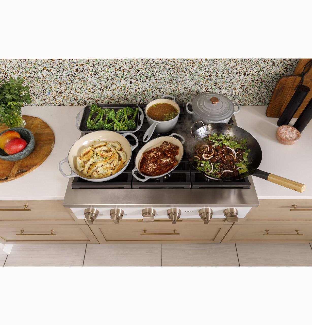 Cafe CGU366P2TS1 CAF(EBACK)™ 36" Commercial-Style Gas Rangetop with 6 Burners (Natural Gas) - Image 14