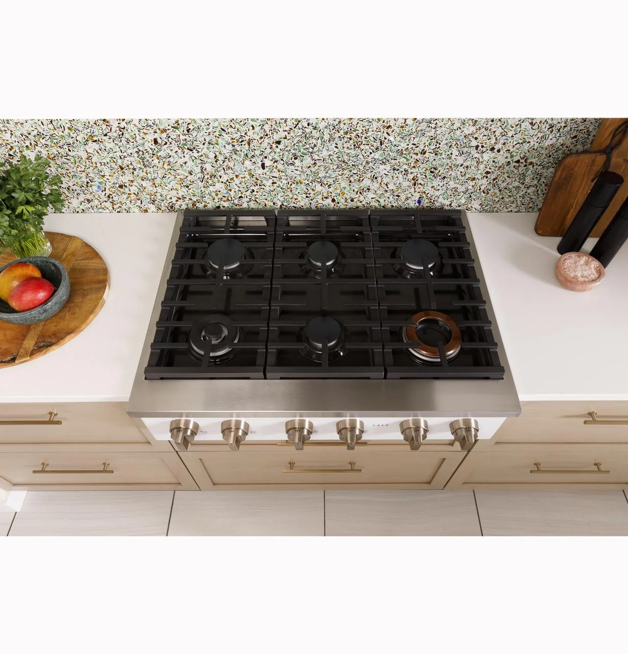 Cafe CGU366P4TW2 CAF(EBACK)™ 36" Commercial-Style Gas Rangetop with 6 Burners (Natural Gas) - Image 8