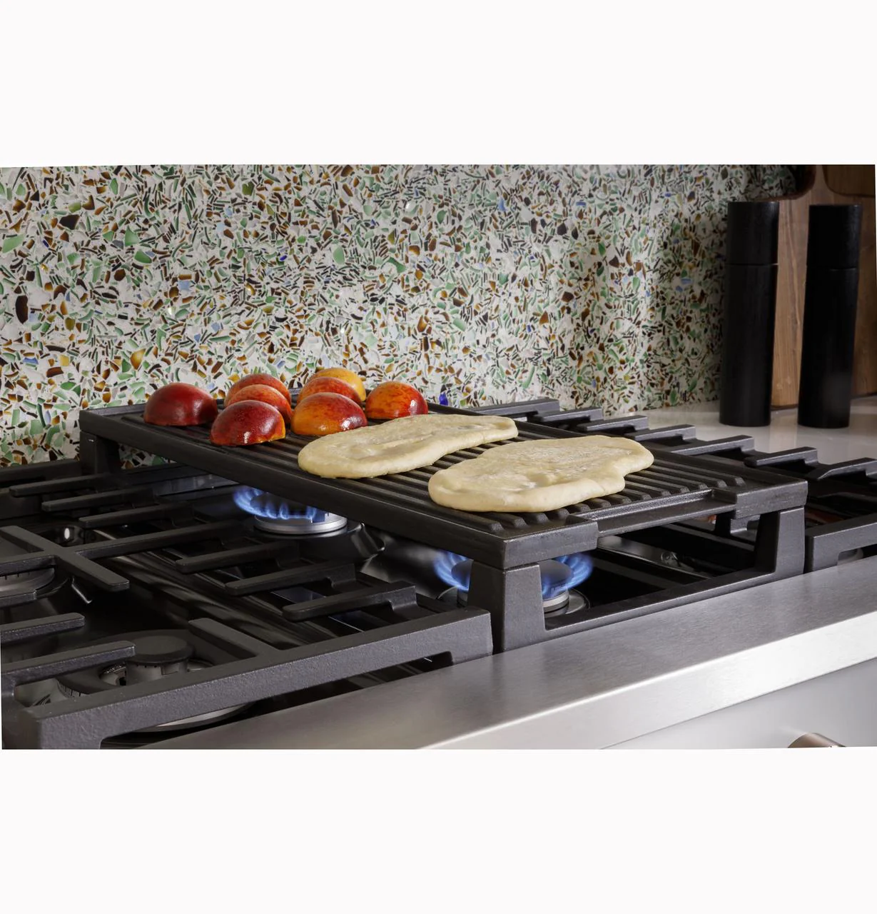 Cafe CGU486P4TW2 CAF(EBACK)™ 48" Commercial-Style Gas Rangetop with 6 Burners and Integrated Griddle (Natural Gas) - Image 30