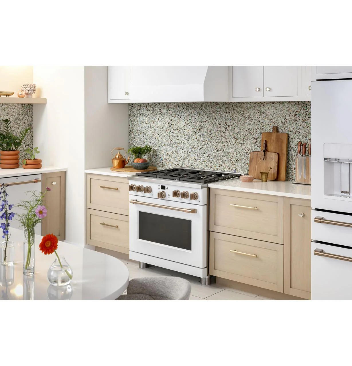 Cafe CGY366P4TW2 CAF(EBACK)™ 36" Smart All-Gas Commercial-Style Range with 6 Burners (Natural Gas) - Image 14