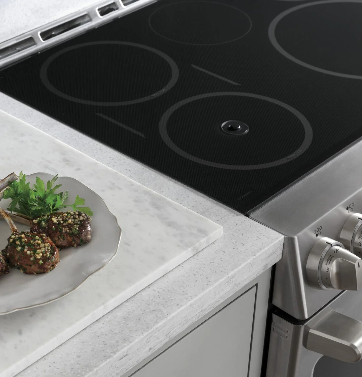 Cafe CHS90XP2MS1 CAF(EBACK)™ 30" Smart Slide-In, Front-Control, Induction and Convection Range with In-Oven Camera - Image 15