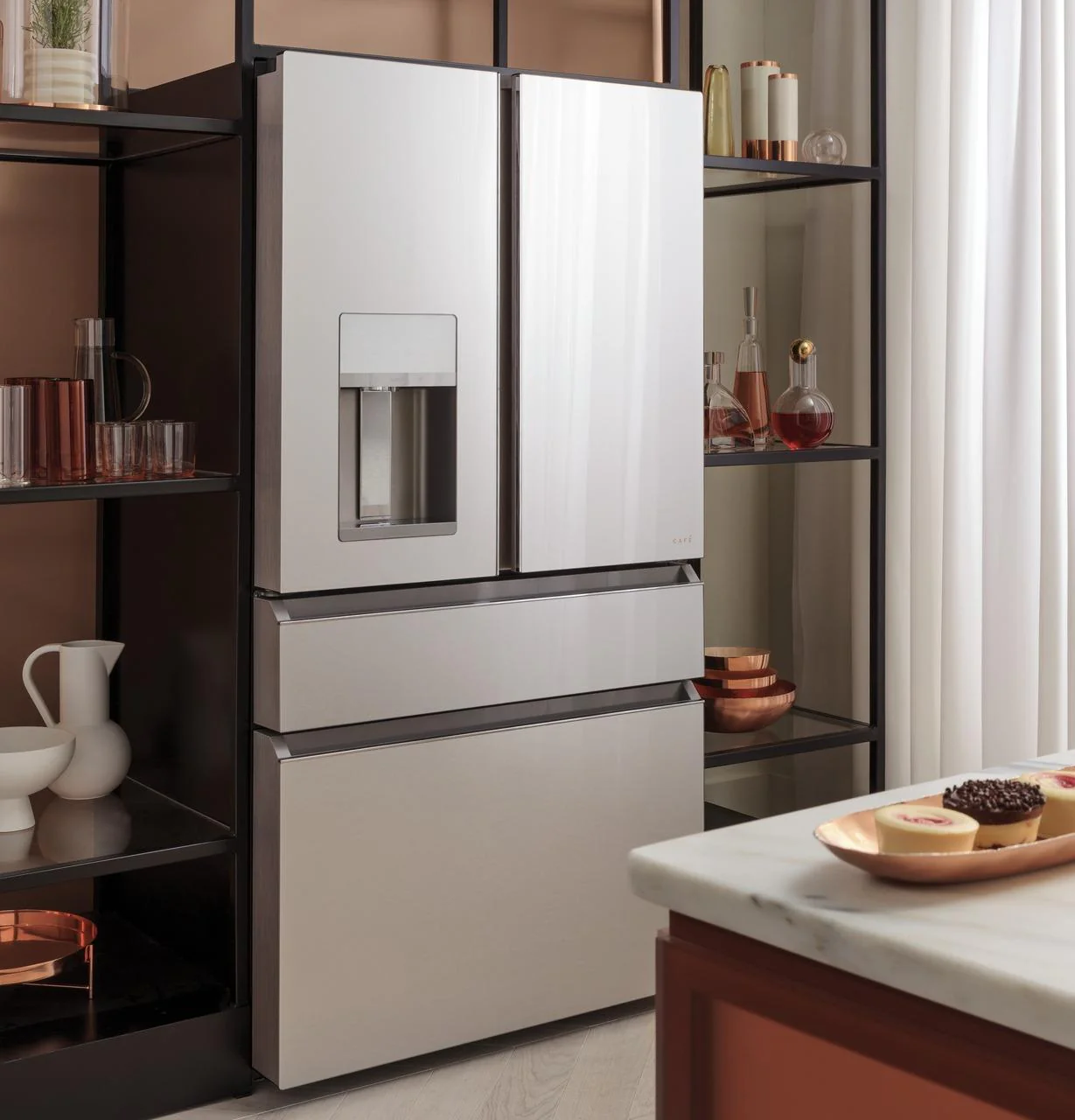 Cafe CVE28DM5NS5 CAF(EBACK)™ ENERGY STAR® 27.8 Cu. Ft. Smart 4-Door French-Door Refrigerator in Platinum Glass - Image 14