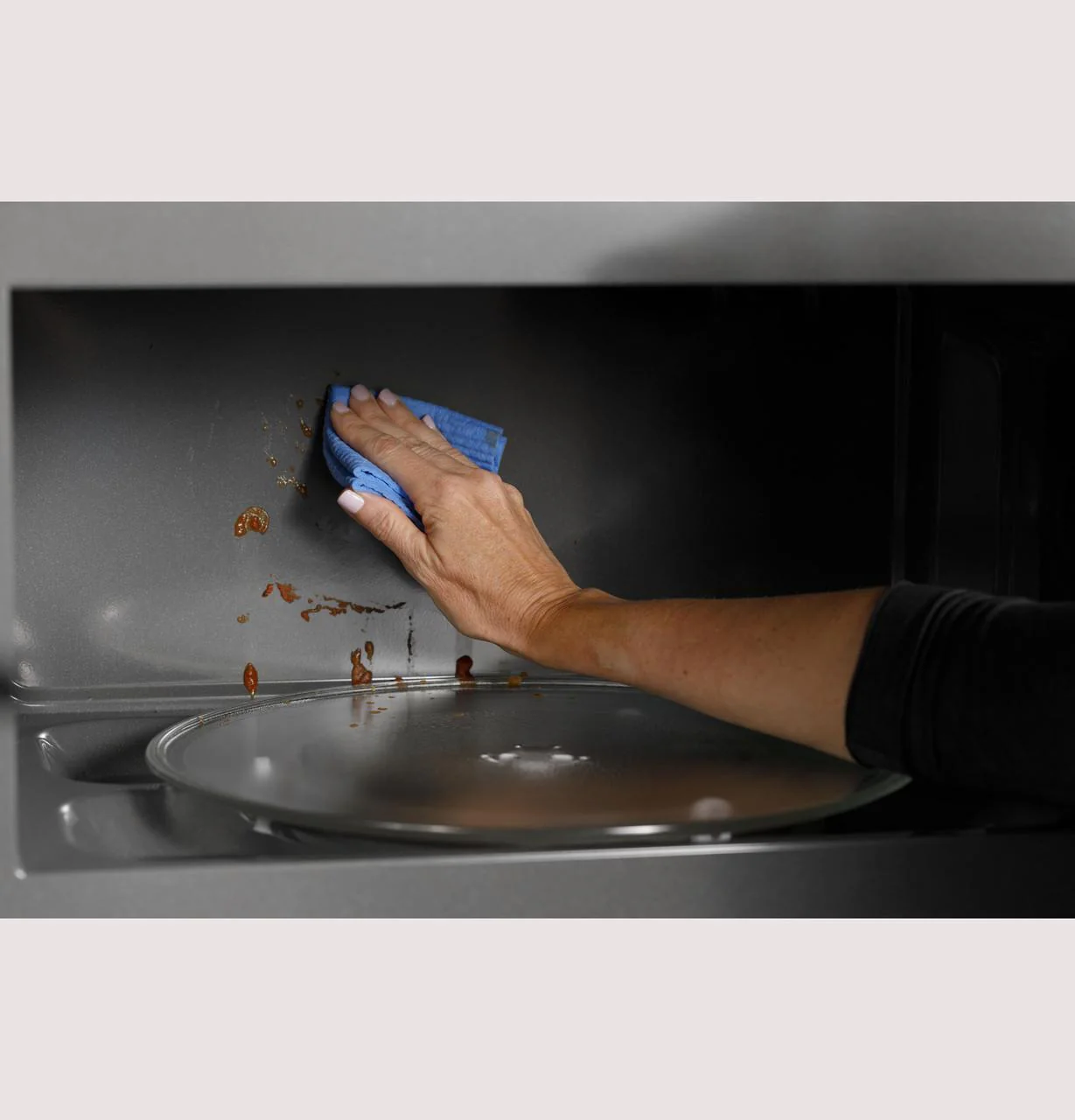 Cafe CVM521P2MS1 CAF(EBACK)™ 2.1 Cu. Ft. Over-the-Range Microwave Oven - Image 12