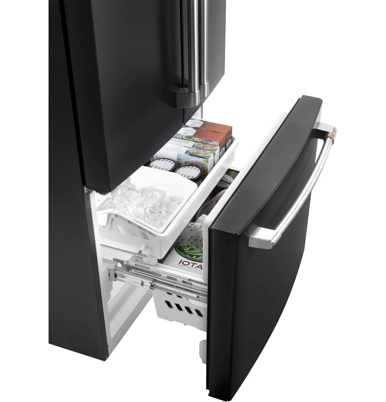 Cafe CWE19SP3ND1 CAF(EBACK)™ ENERGY STAR® 18.6 Cu. Ft. Counter-Depth French-Door Refrigerator - Image 5