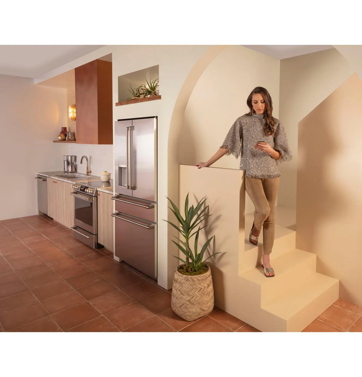 Cafe CXE22DP2PS1 CAF(EBACK)™ ENERGY STAR® 22.3 Cu. Ft. Smart Counter-Depth 4-Door French-Door Refrigerator - Image 11