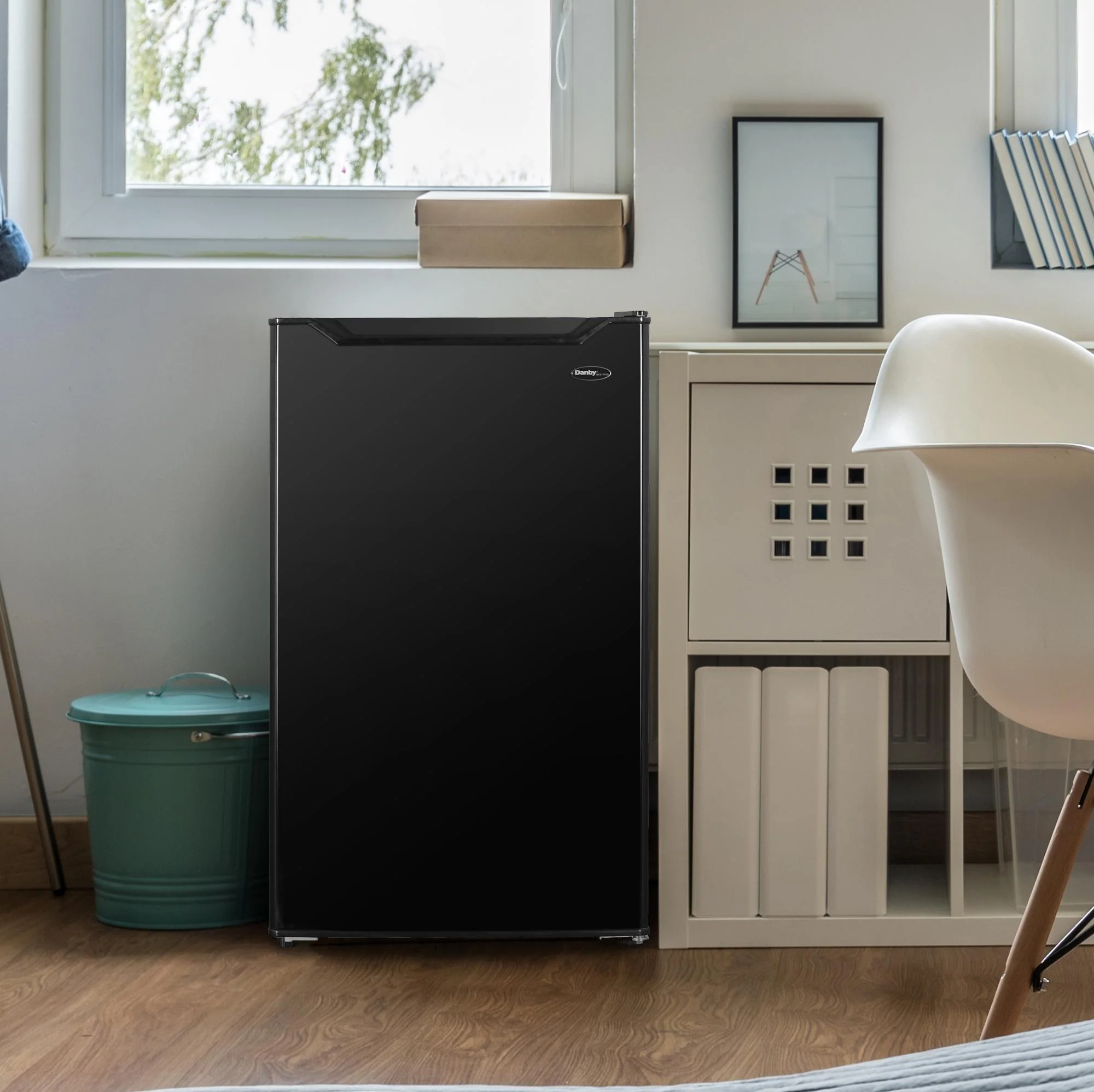 Danby 3.2 cu. ft. Compact Fridge in Black - Image 11