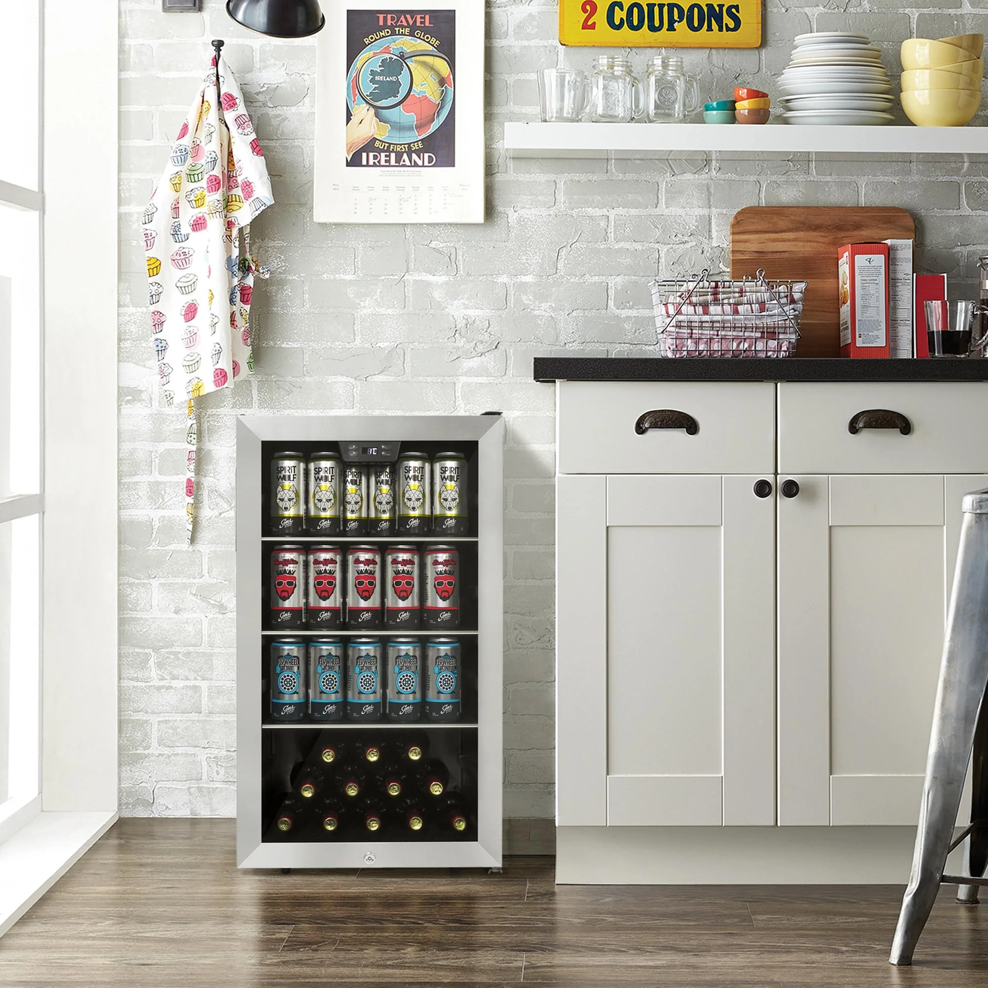 DBC045L1SS Danby 4.5 cu. ft. Free-Standing Beverage Center in Stainless Steel - Image 10