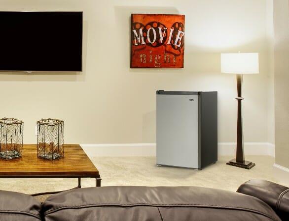DCR045B1BSLDB Danby 4.5 cu. ft. Compact Fridge with True Freezer in Stainless Steel Look - Image 12
