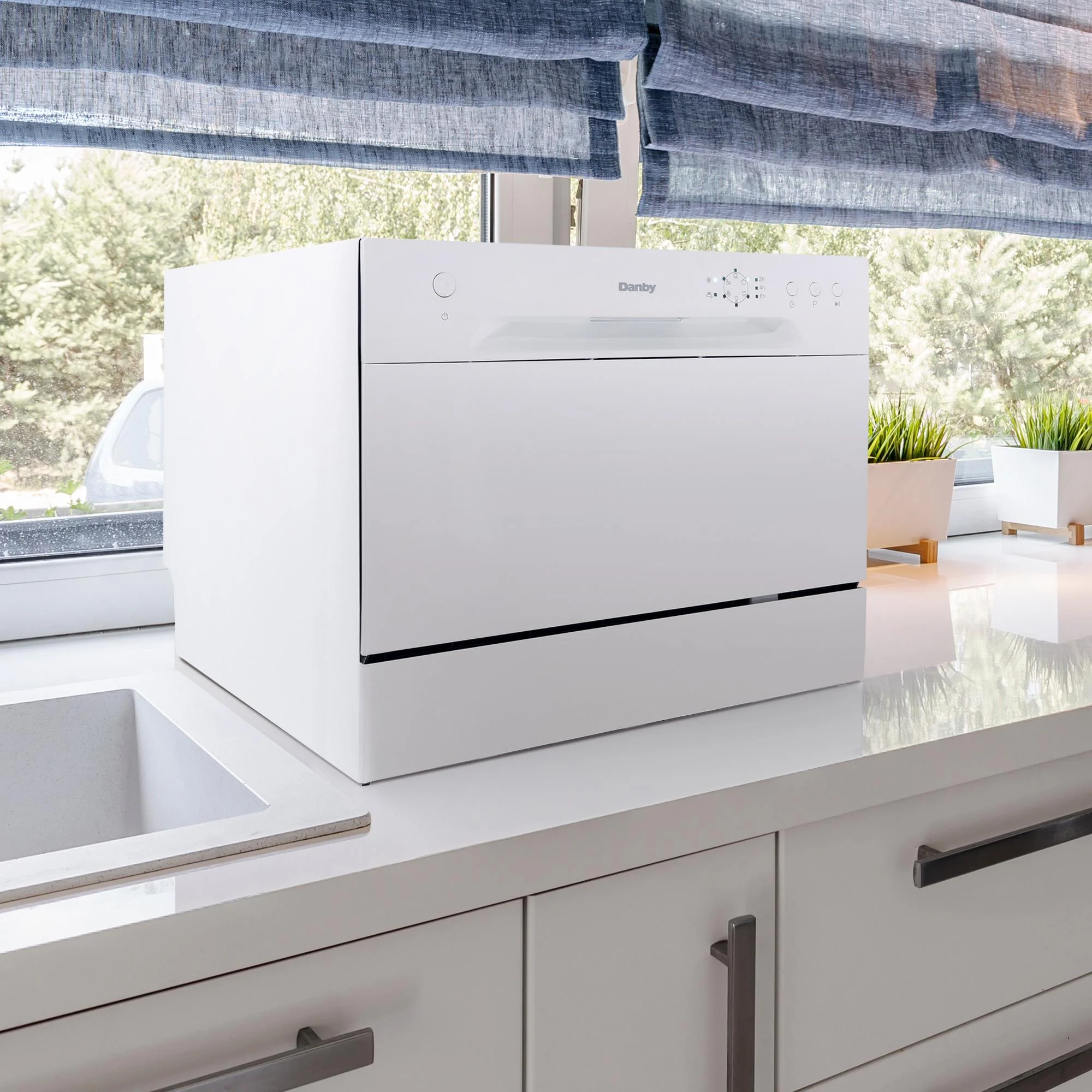 DDW621WDB Danby 6 Place Setting Countertop Dishwasher in White - Image 15