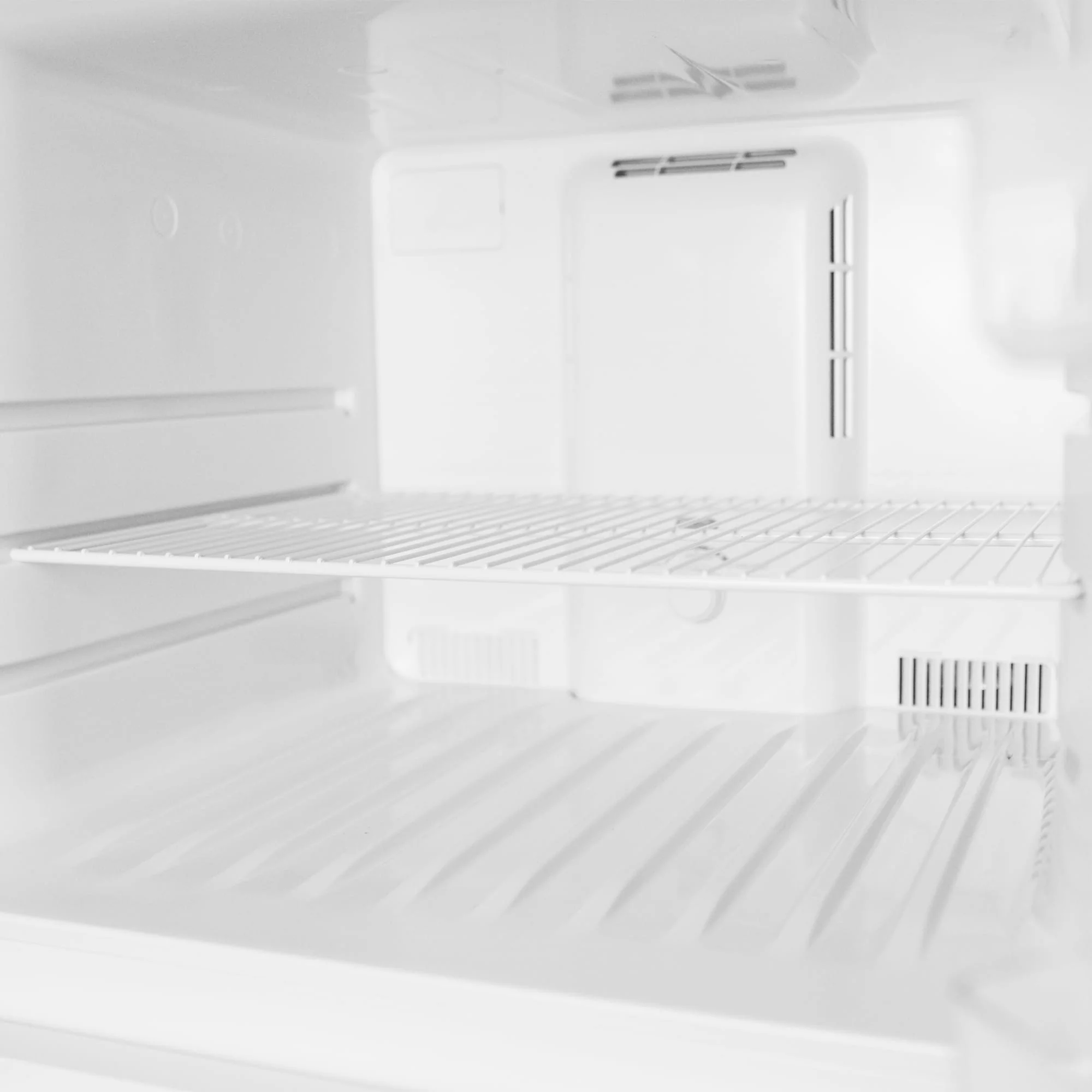DFF176B1SLDB Danby 18 cu. ft. Top Mount Refrigerator in Stainless Steel Look - Image 17