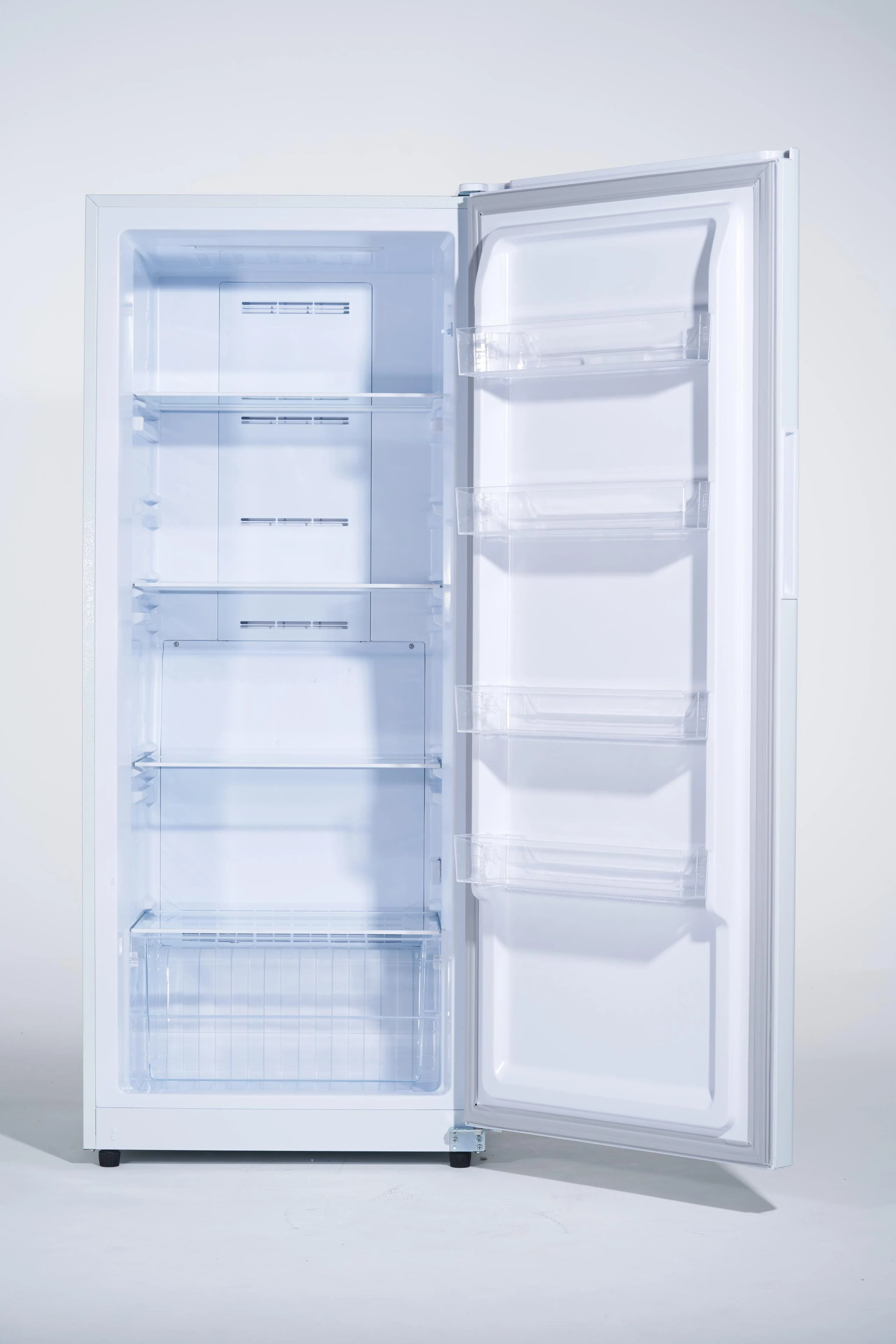 DUF140A1WDB Danby 14.0 cu. ft. Frost Free Convertible Upright Freezer in White - Image 16