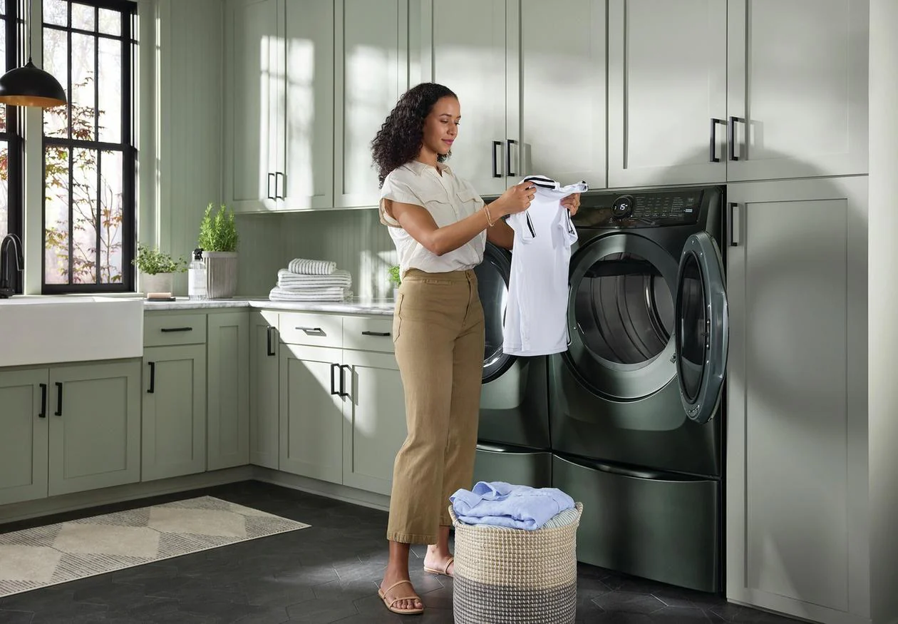 Electrolux ELFW7738AA Front Load Perfect Steam™ Washer with LuxCare® Plus Wash and SmartBoost® - 4.5 Cu. Ft. - Image 31