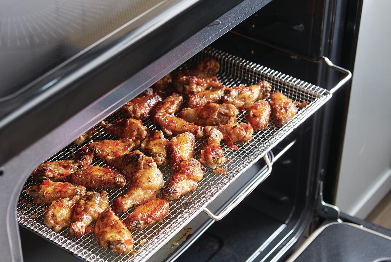 AIRFRYTRAY Frigidaire ReadyCook™ Range Air Fry Tray - Image 3