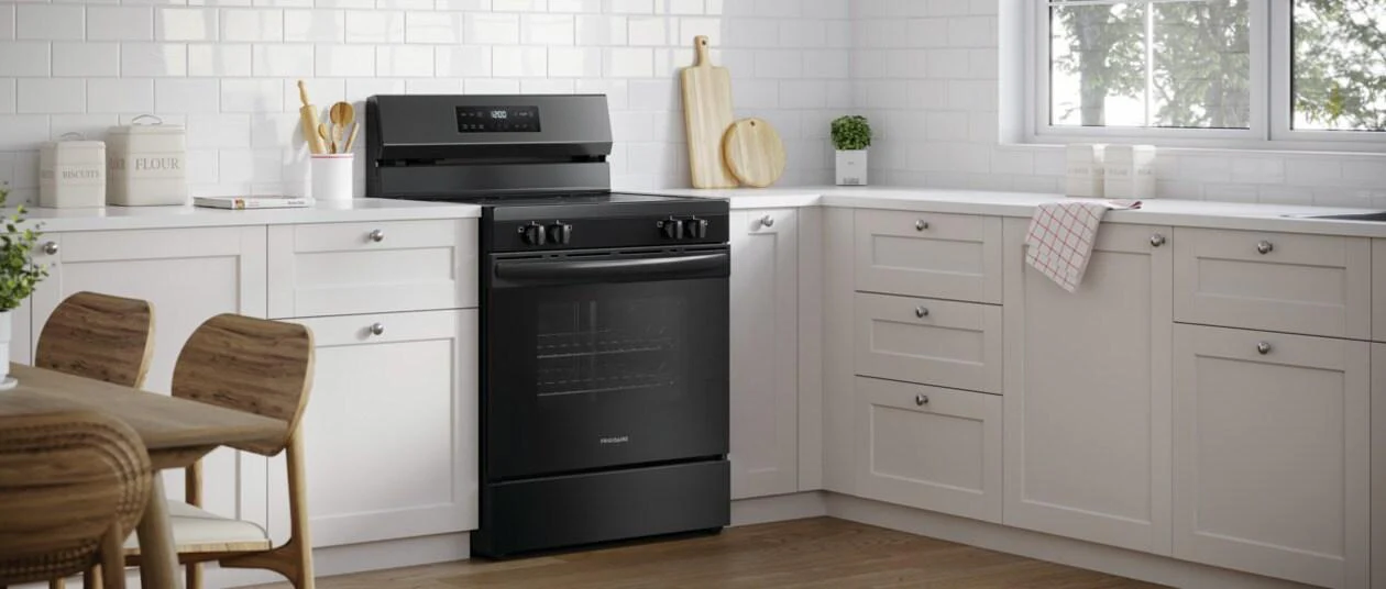 Frigidaire FCRE3062AB 30" Electric Range with the EvenTemp® - Image 2