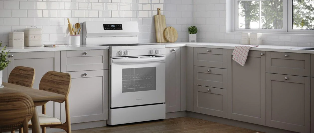Frigidaire FCRE3062AW 30" Electric Range with the EvenTemp® - Image 2