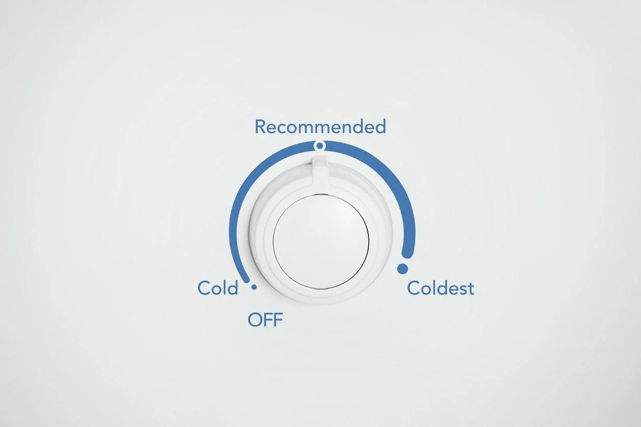 Frigidaire FFFU16F2VV 16 Cu. Ft. Garage Ready Upright Freezer - Image 4