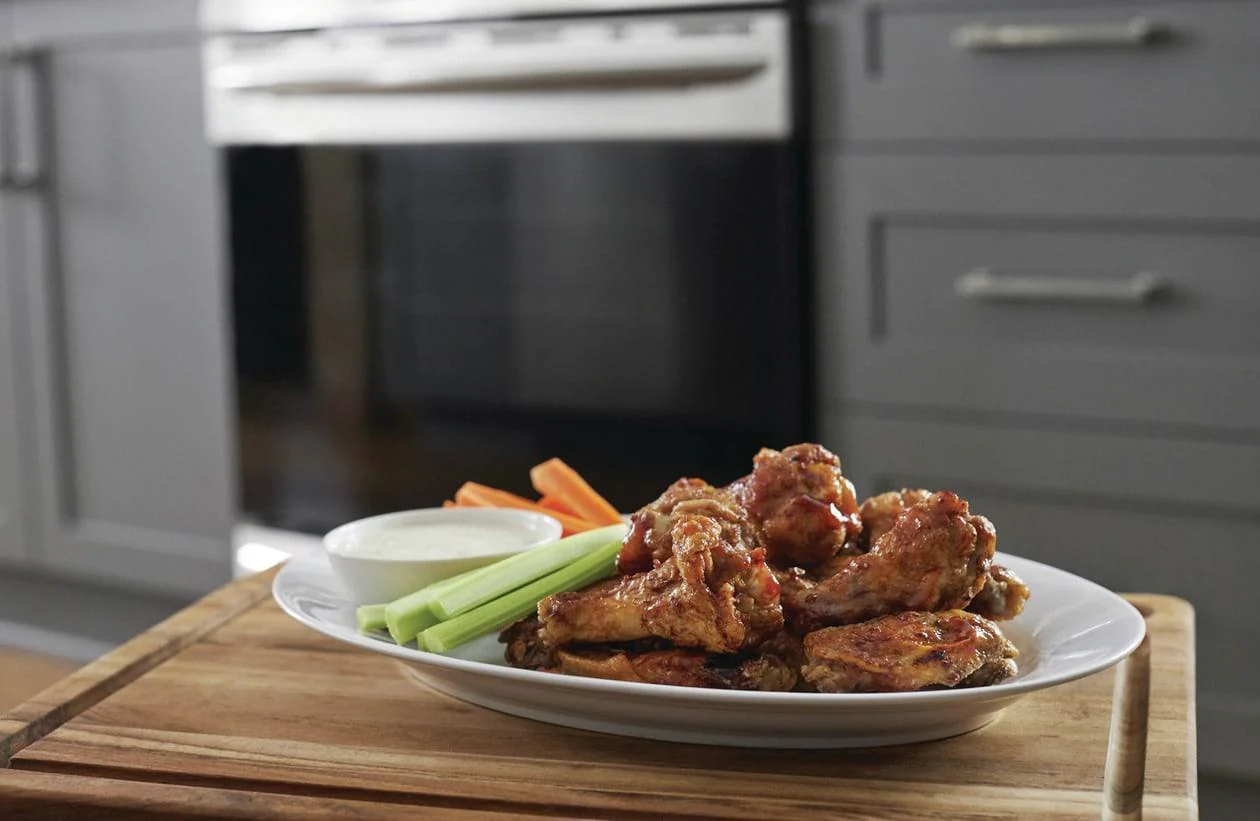 Frigidaire Gallery 30" Freestanding Induction Range with Air Fry - Image 4