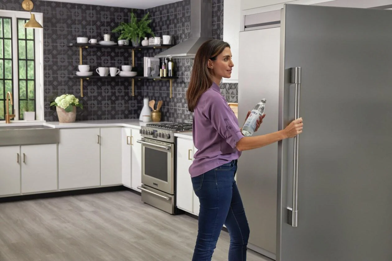 PRDF1922AF Frigidaire Professional 19 Cu. Ft. Single-Door Freezer - Image 3