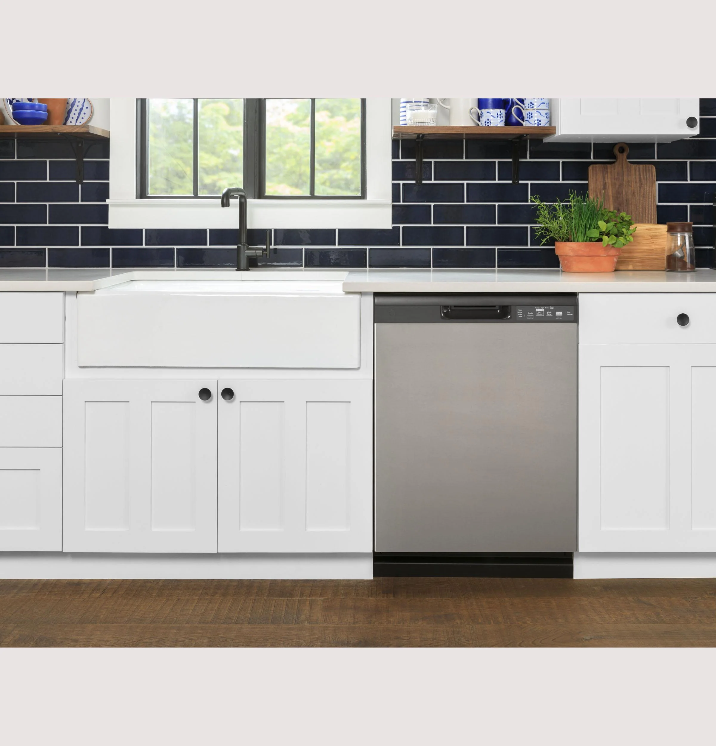 GDF535PSRSS GE ENERGY STAR Dishwasher with Front Controls - Image 27