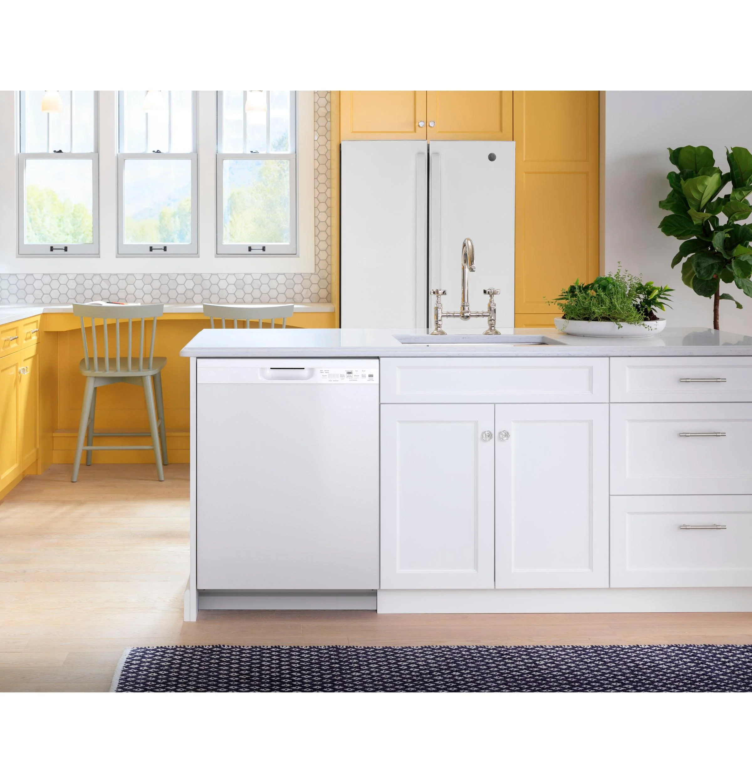 GDF550PGRWW GE® ENERGY STAR® Front Control with Plastic Interior Dishwasher with Sanitize Cycle & Dry Boost - Image 23