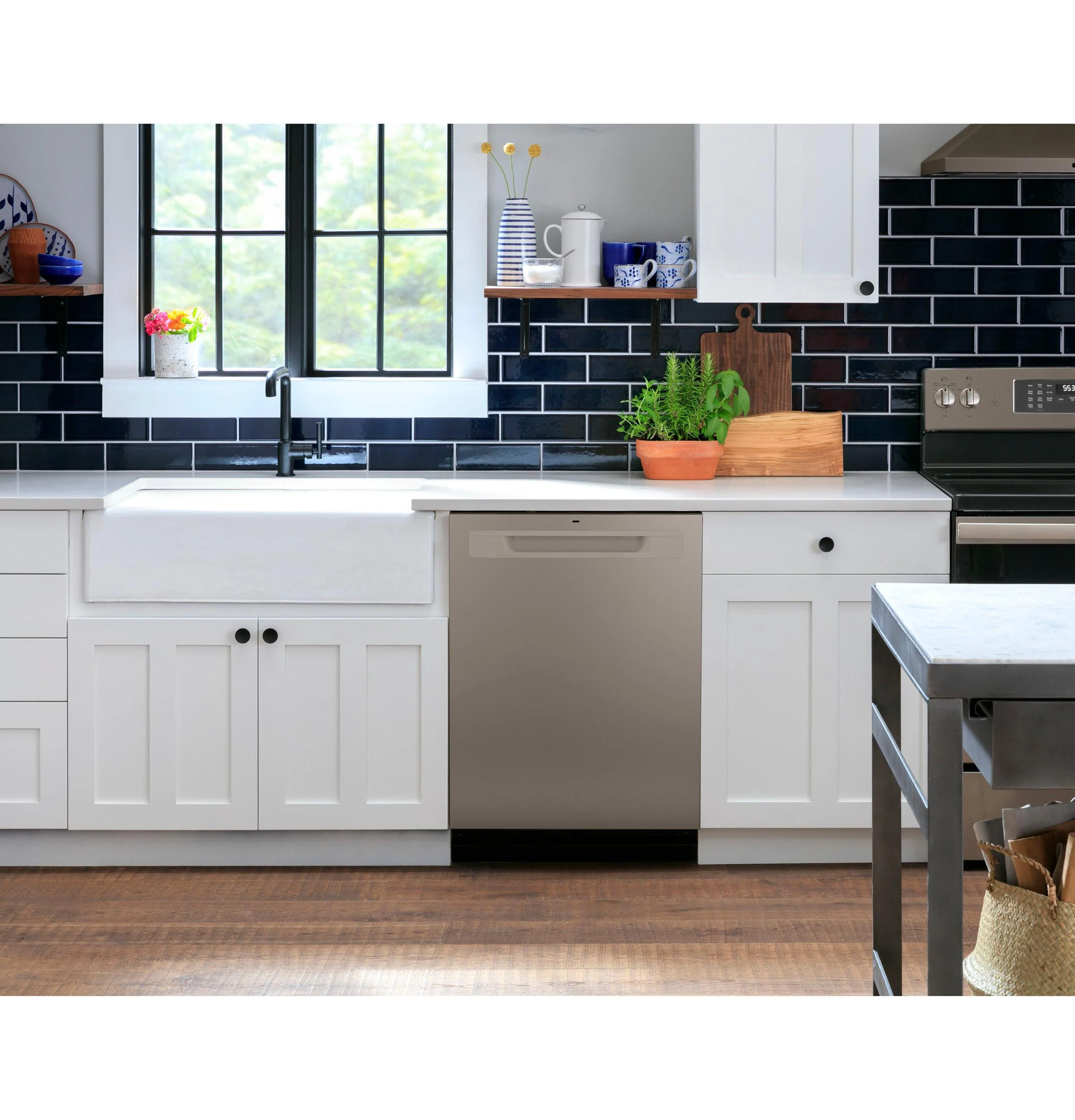 GDP630PMRES GE® ENERGY STAR® Top Control with Plastic Interior Dishwasher with Sanitize Cycle & Dry Boost - Image 30