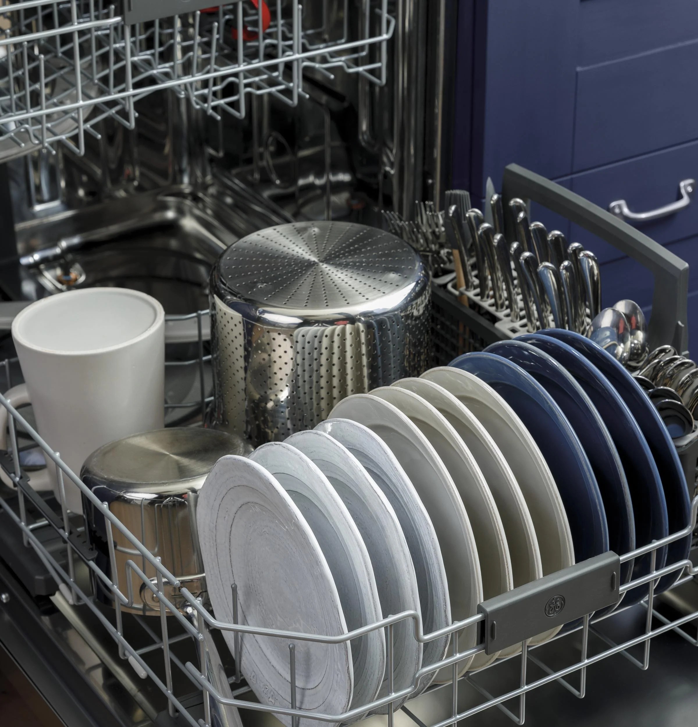 GE® Top Control with Stainless Steel Interior Dishwasher with Sanitize Cycle & Dry Boost with Fan Assist - Image 13