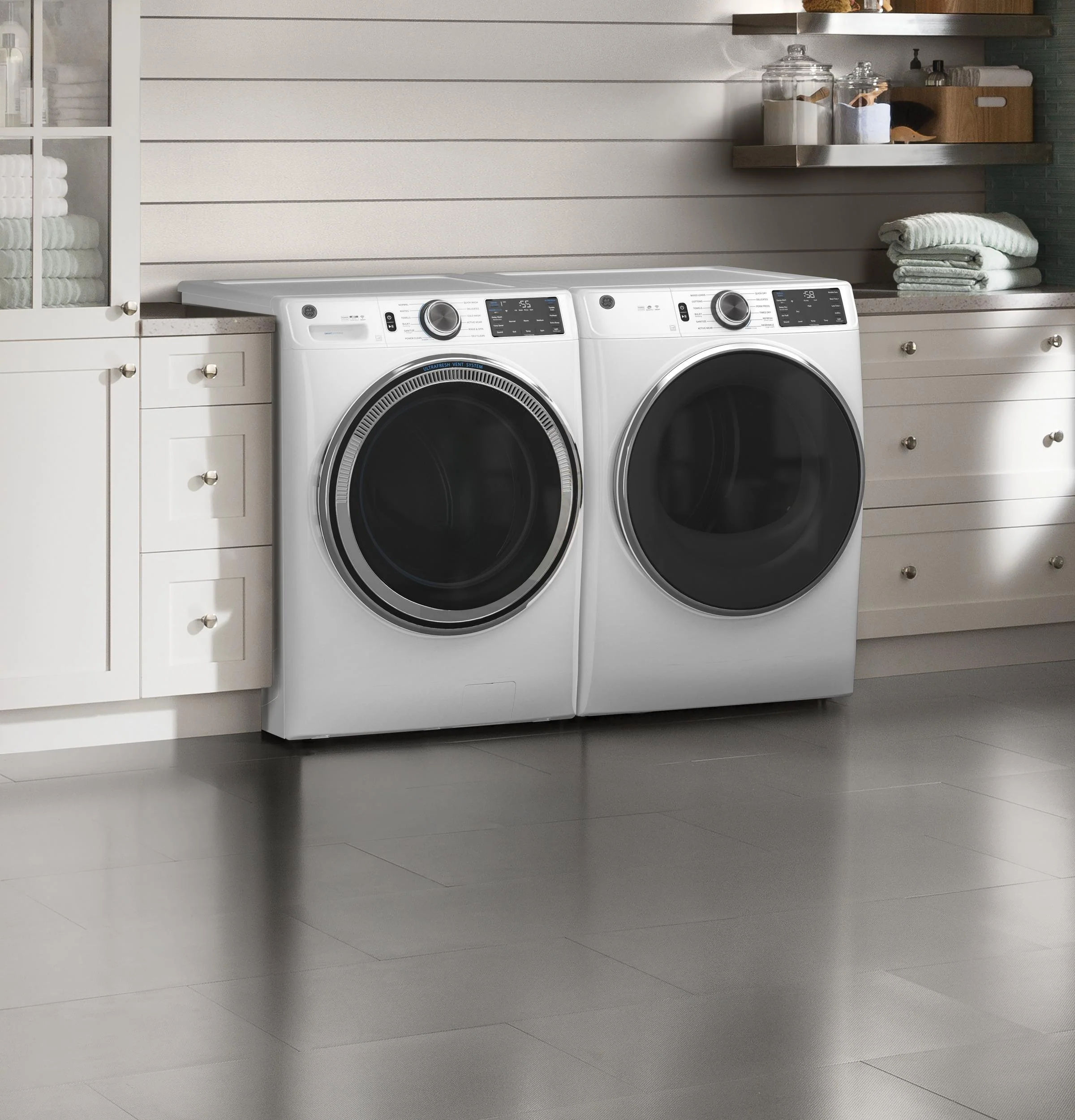 GE® 4.8 cu. ft. Capacity Smart Front Load ENERGY STAR® Steam Washer with SmartDispense™ UltraFresh Vent System with OdorBlock™ and Sanitize + Allergen - Image 38