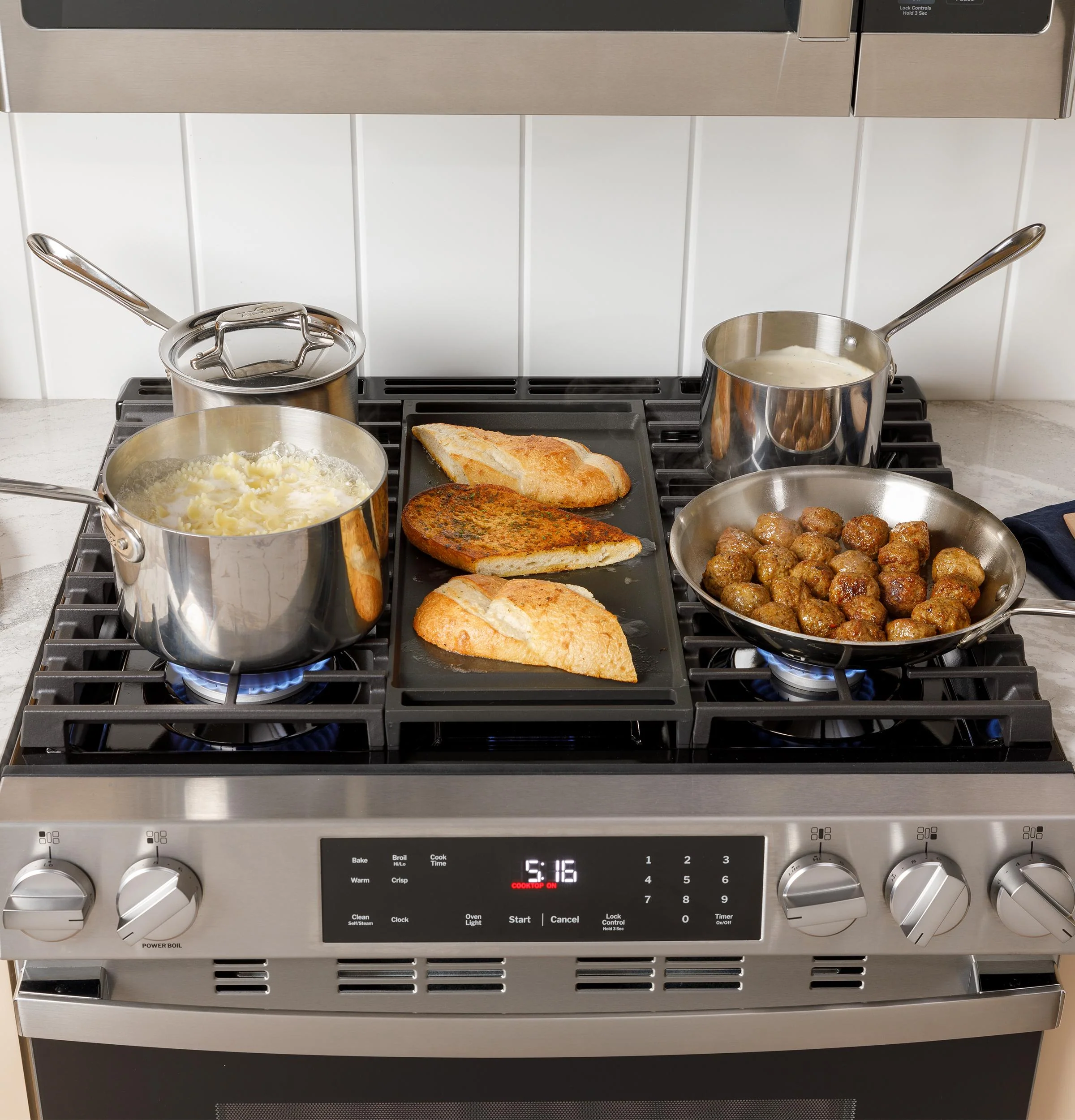 GGF500PVBB GE® 30" Free-Standing Gas Range with Crisp Mode - Image 9
