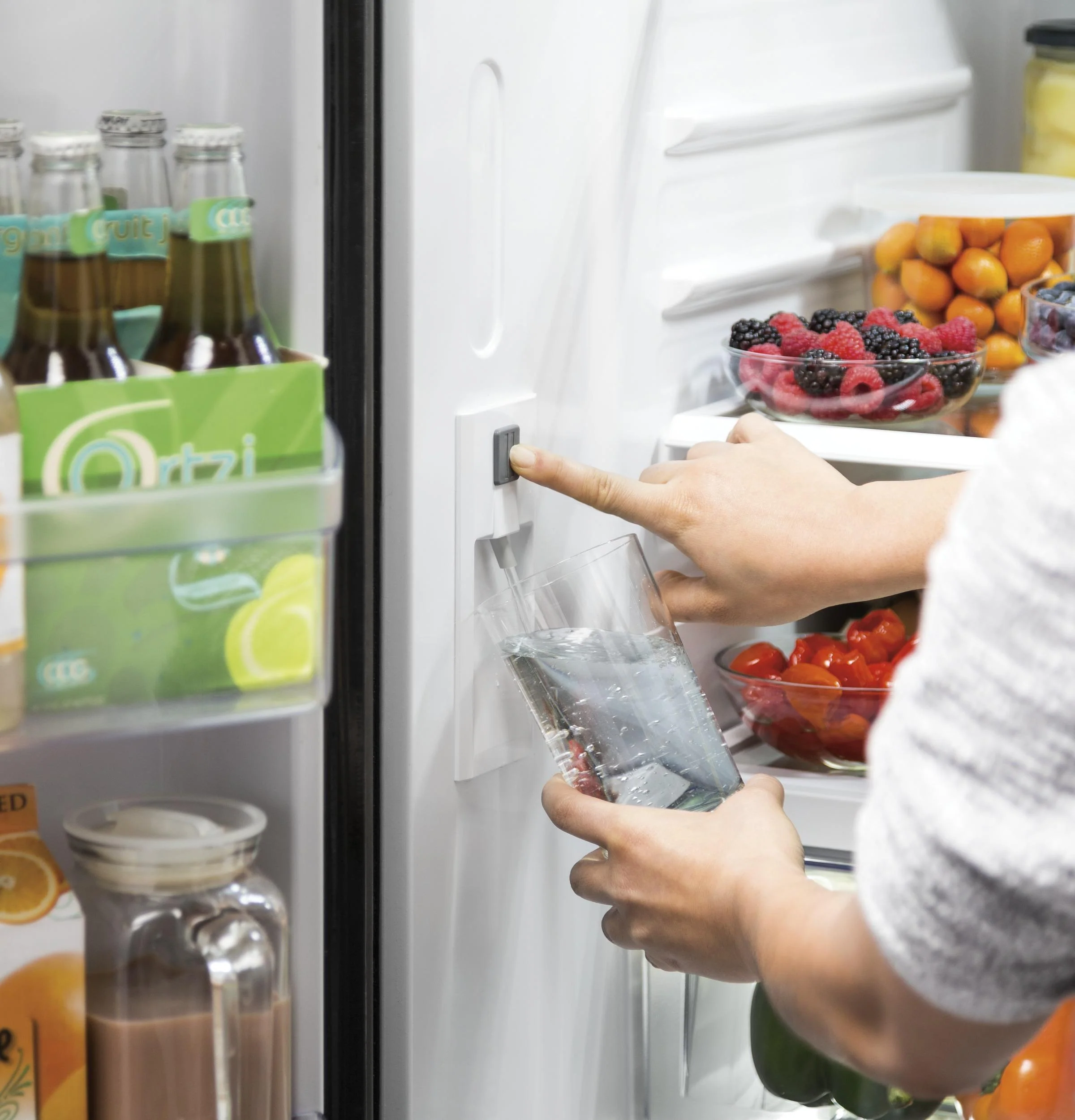 GNE25JMKES GE® ENERGY STAR® 24.7 Cu. Ft. French-Door Refrigerator - Image 10