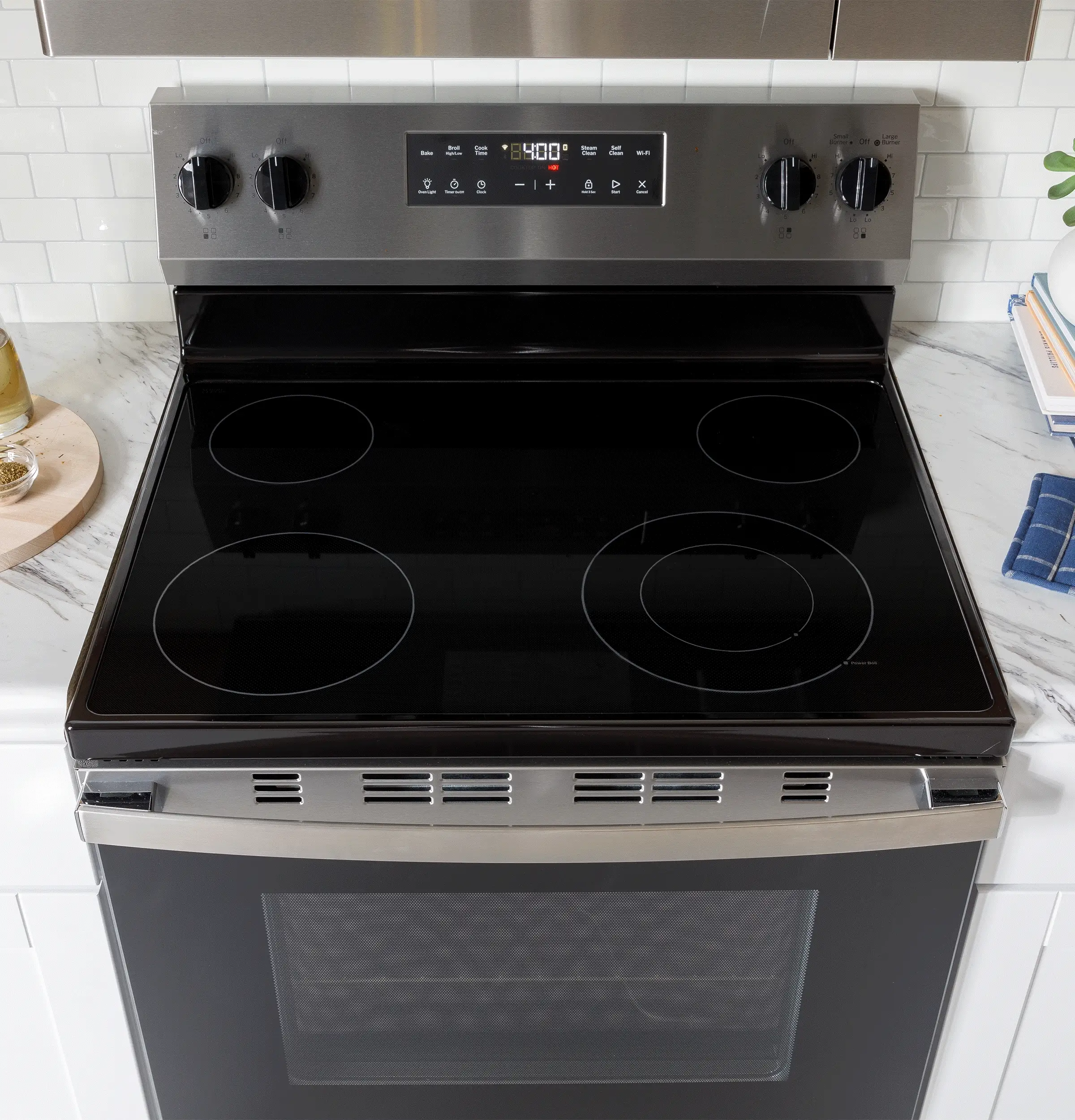 GRF400SVBB GE® ENERGY STAR® 30" Free-Standing Electric Range - Image 16