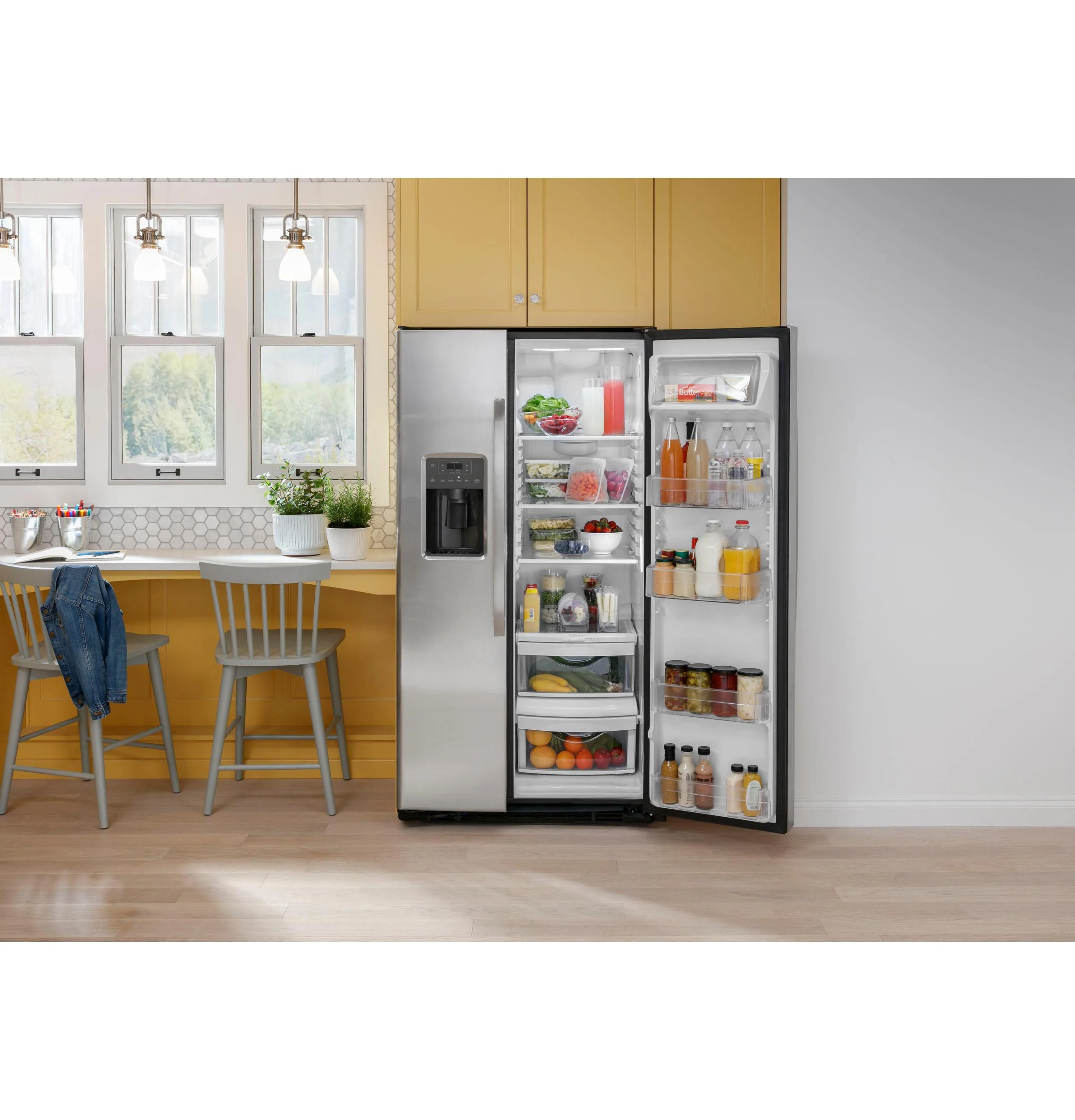 GSS23GMPES GE® 23.0 Cu. Ft. Side-By-Side Refrigerator - Image 10