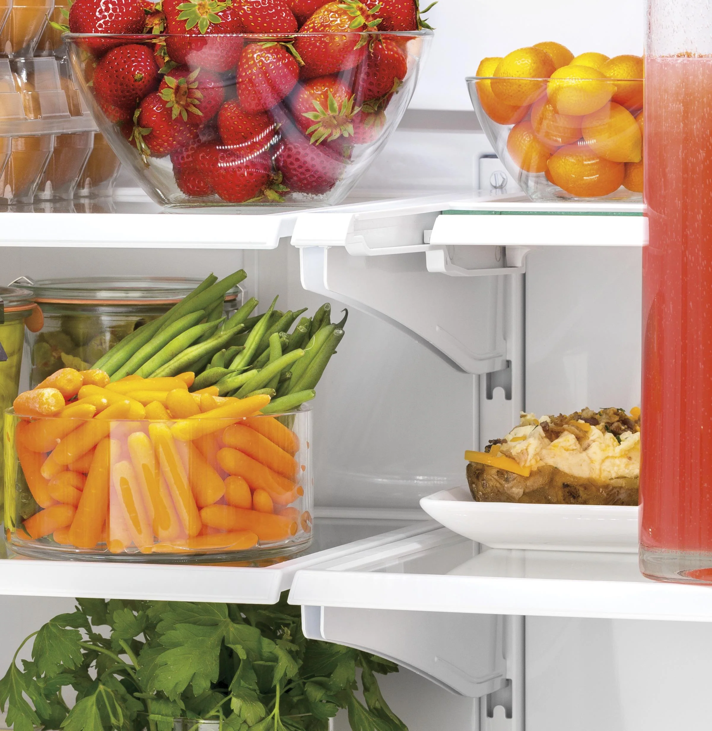 GWE19JGLWW GE® ENERGY STAR® 18.6 Cu. Ft. Counter-Depth French-Door Refrigerator - Image 6