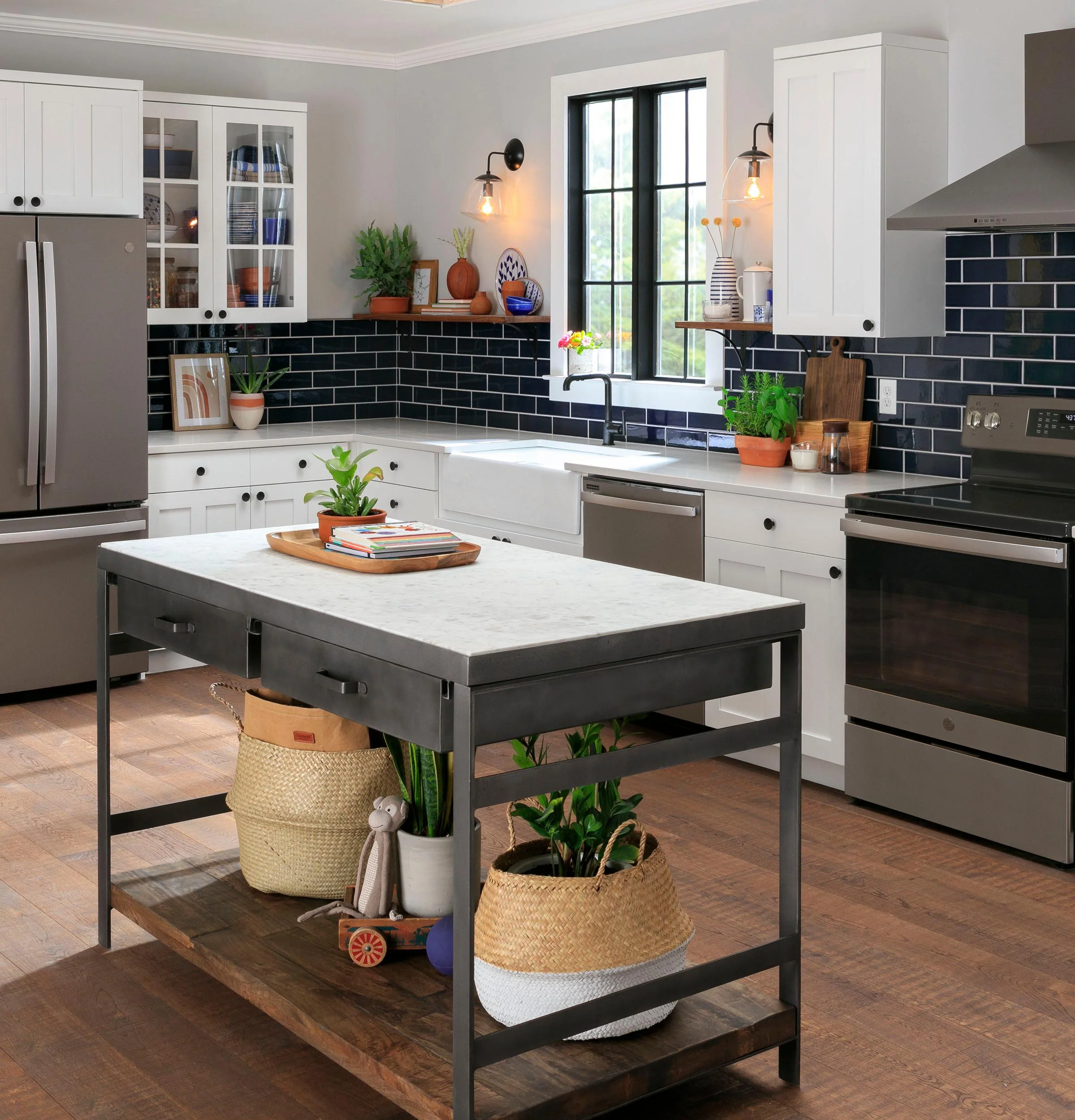 GWE23GMNES GE® ENERGY STAR® 23.1 Cu. Ft. Counter-Depth French-Door Refrigerator - Image 20