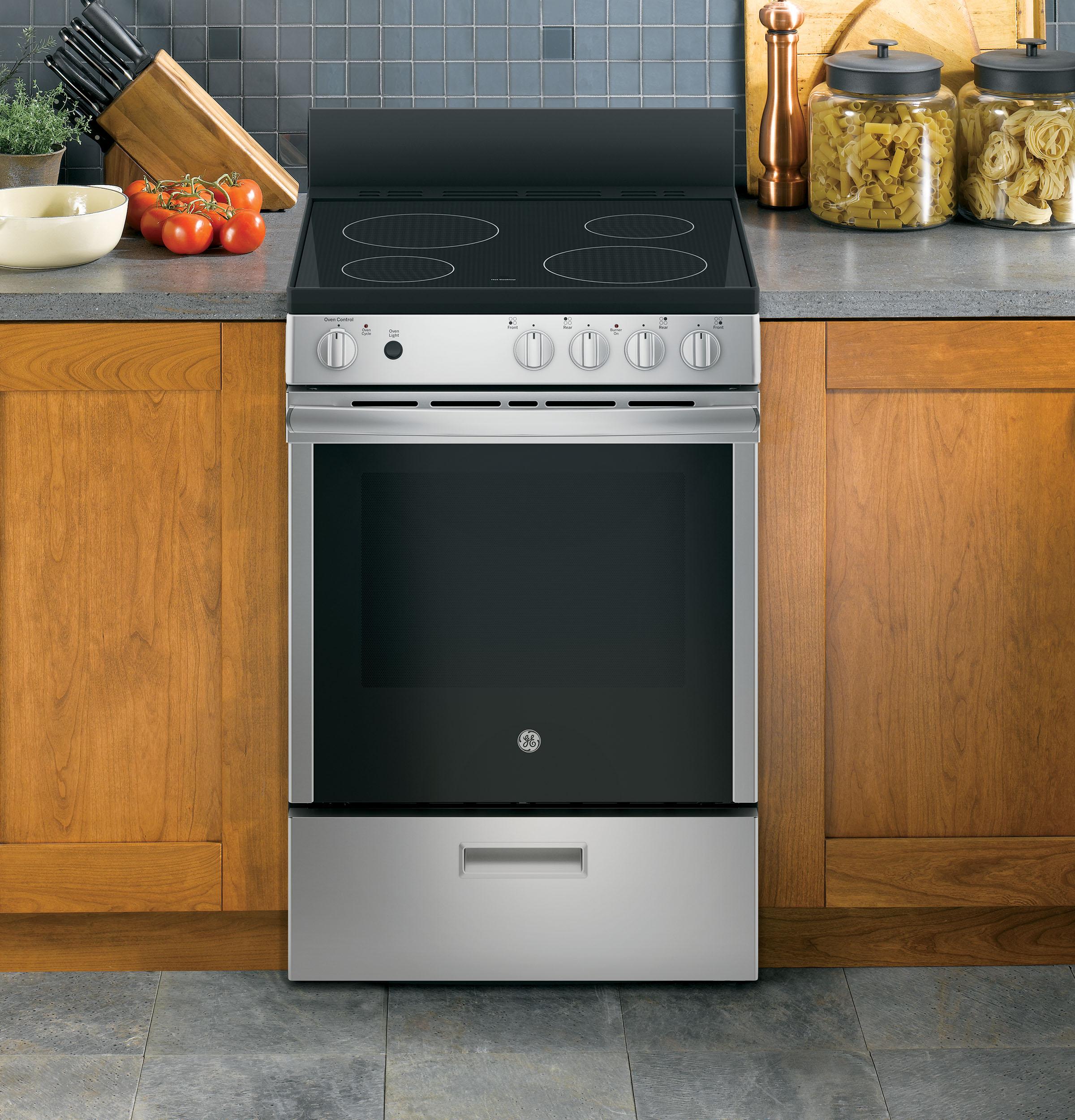 JAS640RMSS GE® ENERGY STAR® 24" Free-Standing/Slide-in Front Control Range with Steam Clean and Large Window - Image 6