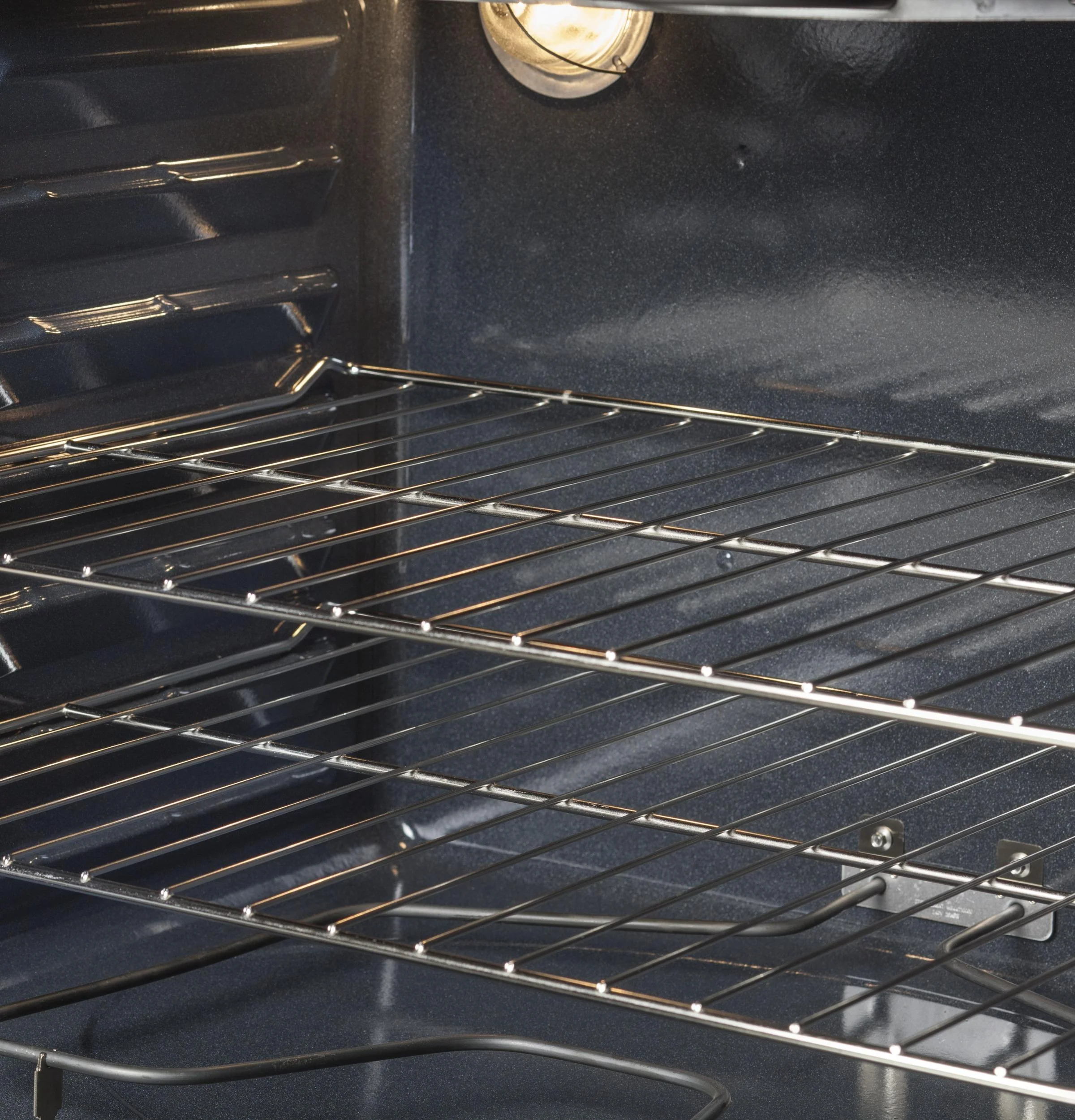 GE® 30" Free-Standing Electric Range - Image 19