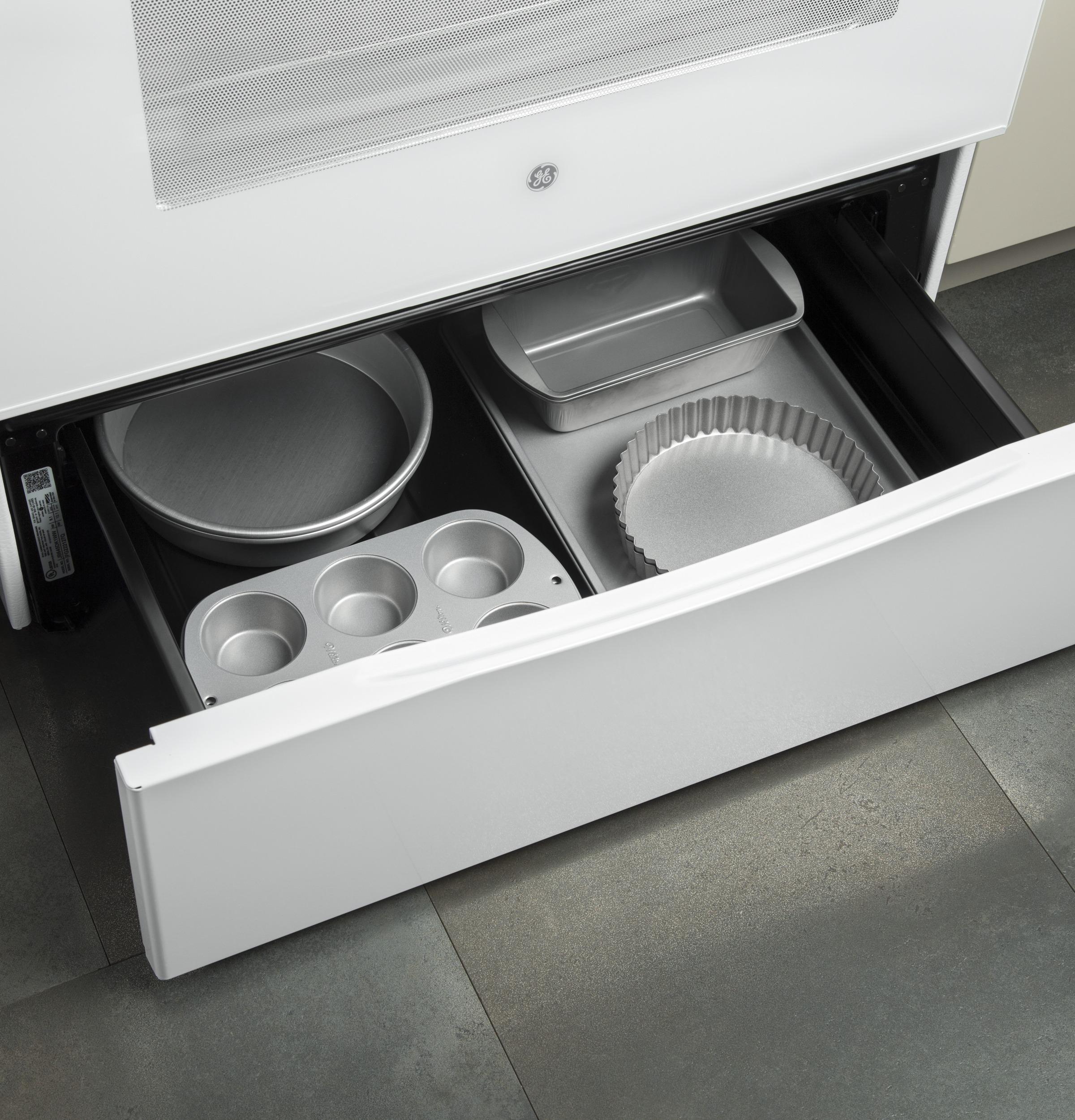 GE® 30" Free-Standing Electric Range - Image 17