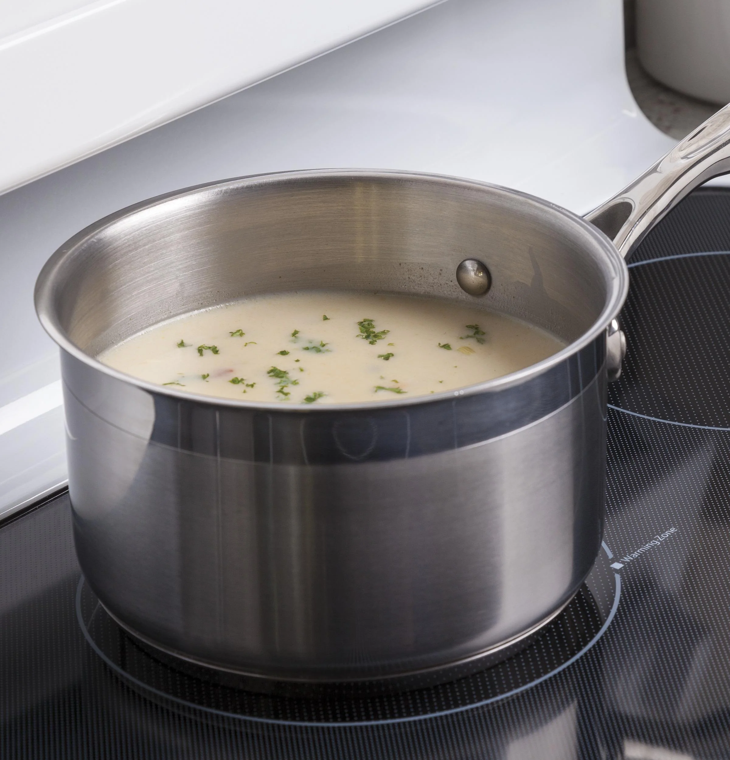 GE® 30" Free-Standing Electric Convection Range - Image 23