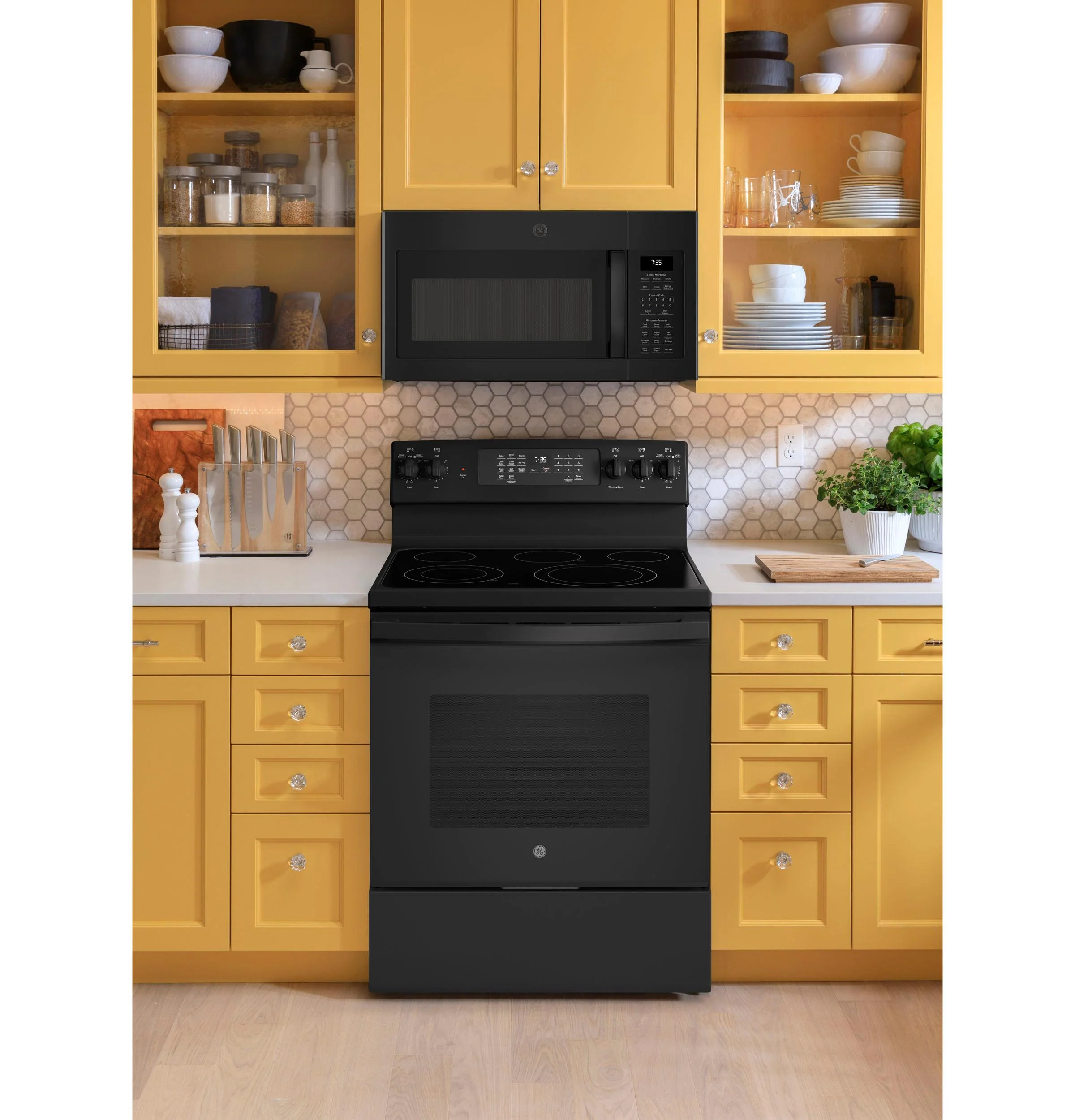GE® 30" Free-Standing Electric Convection Range with No Preheat Air Fry - Image 19